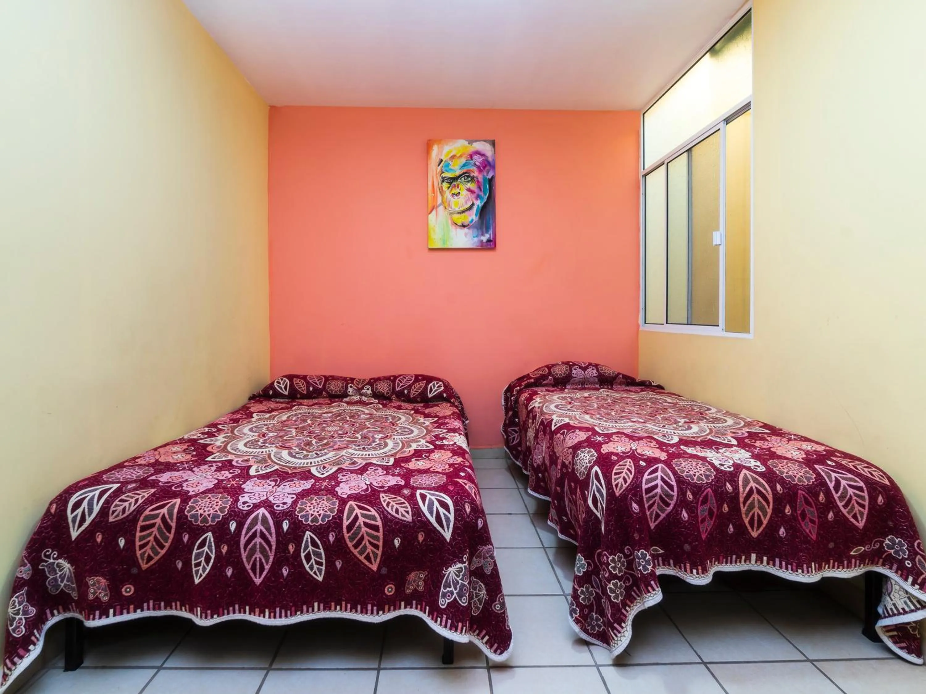 Bed in Hotel Zaragoza, San Juan de los Lagos