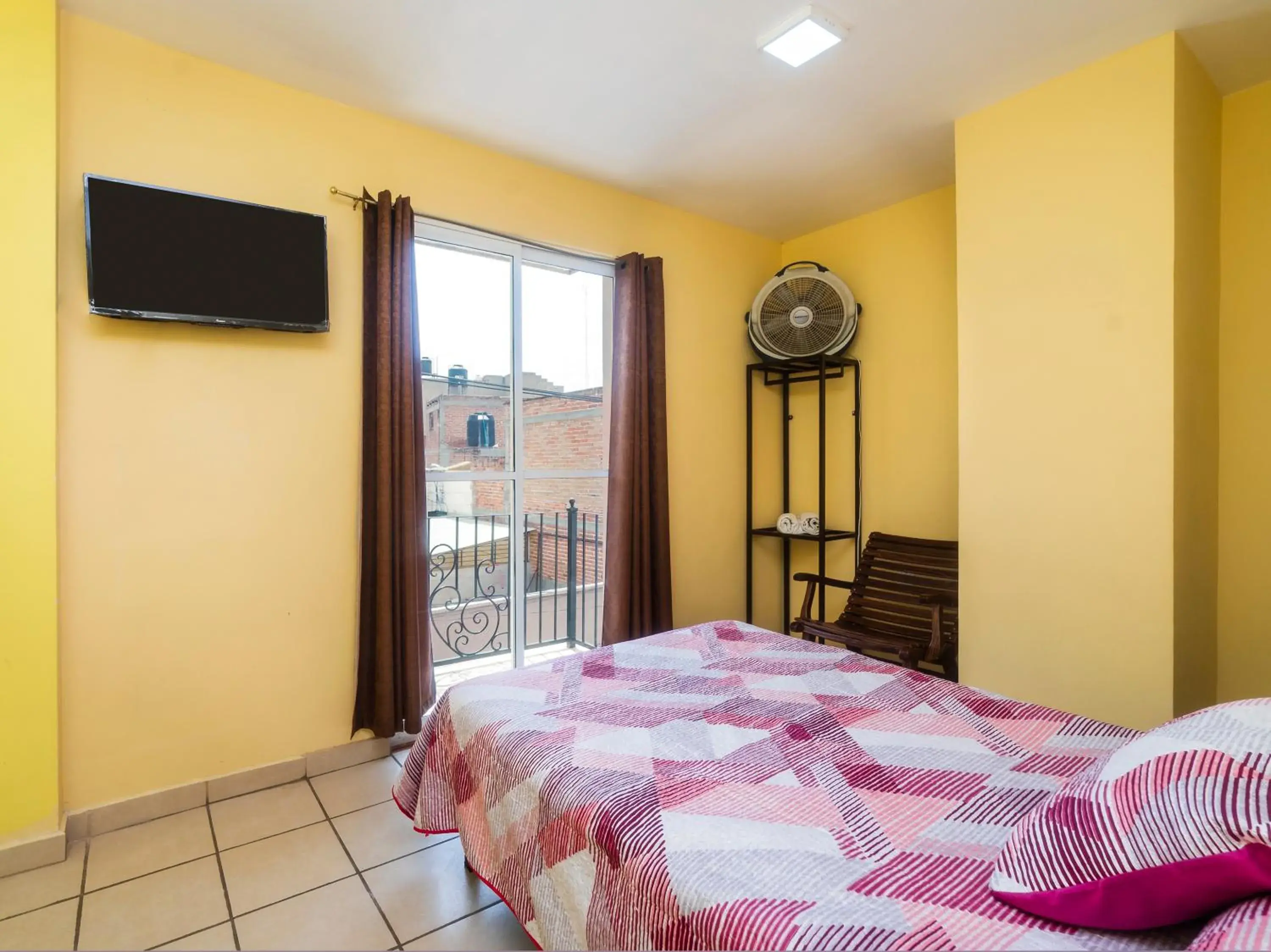 Double Room with Balcony in Hotel Zaragoza, San Juan de los Lagos Double Room with Balcony in Hotel Zaragoza, San Juan de los Lagos