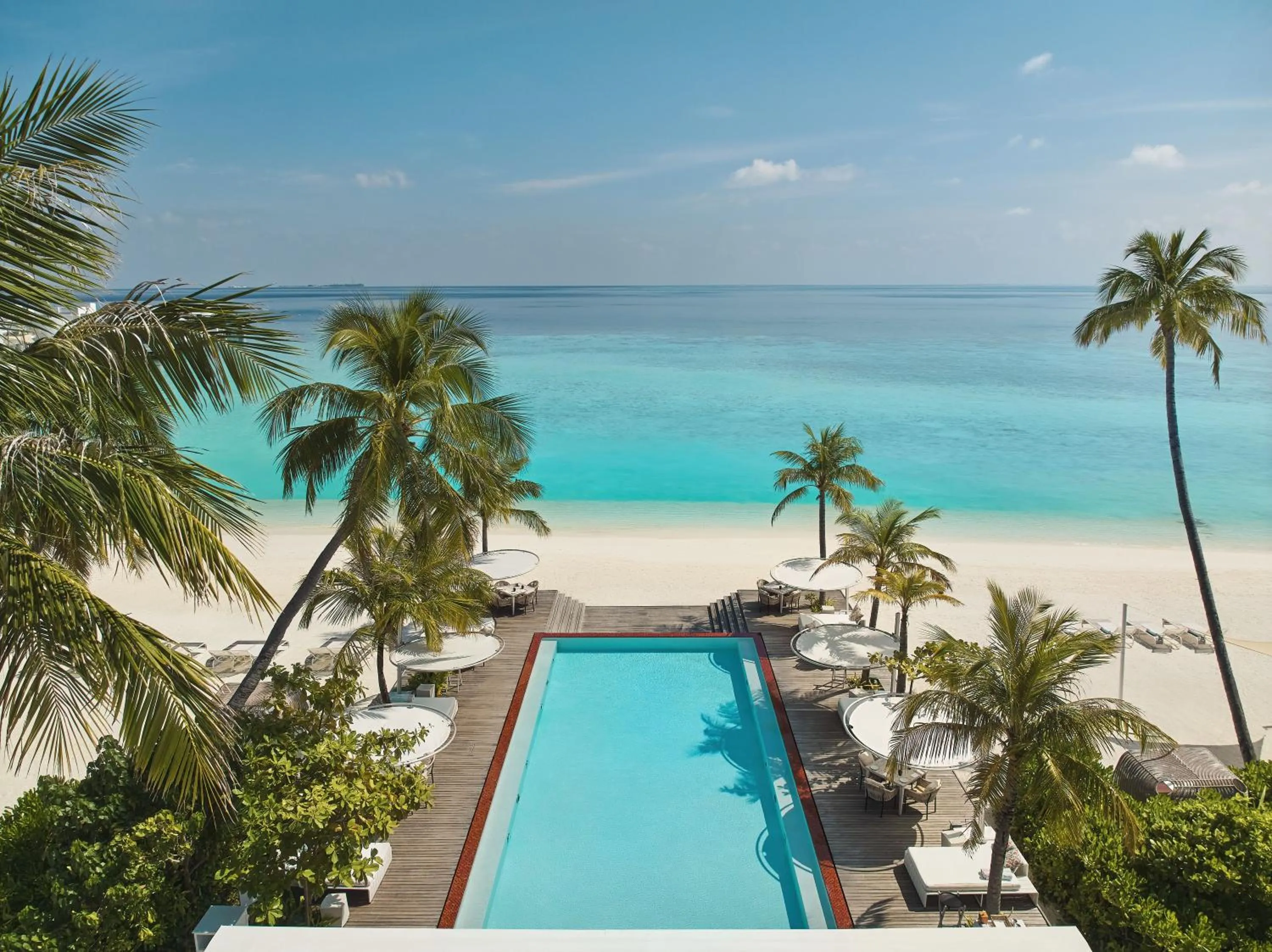 Restaurant/places to eat in Jumeirah Olhahali Island Maldives