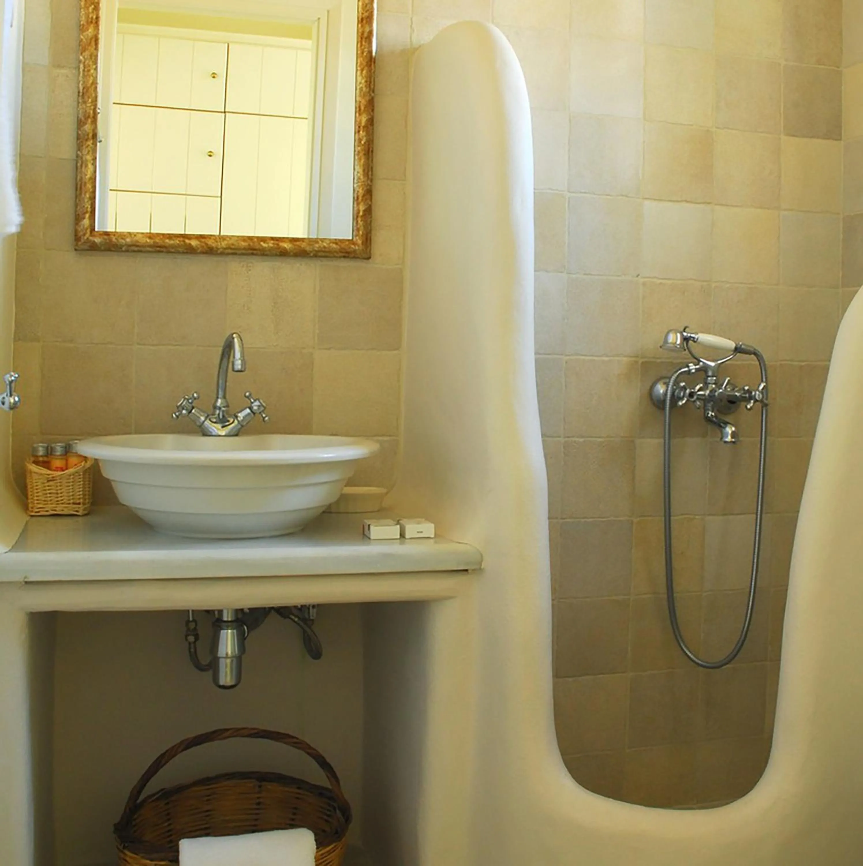 Bathroom in Anthea Hotel