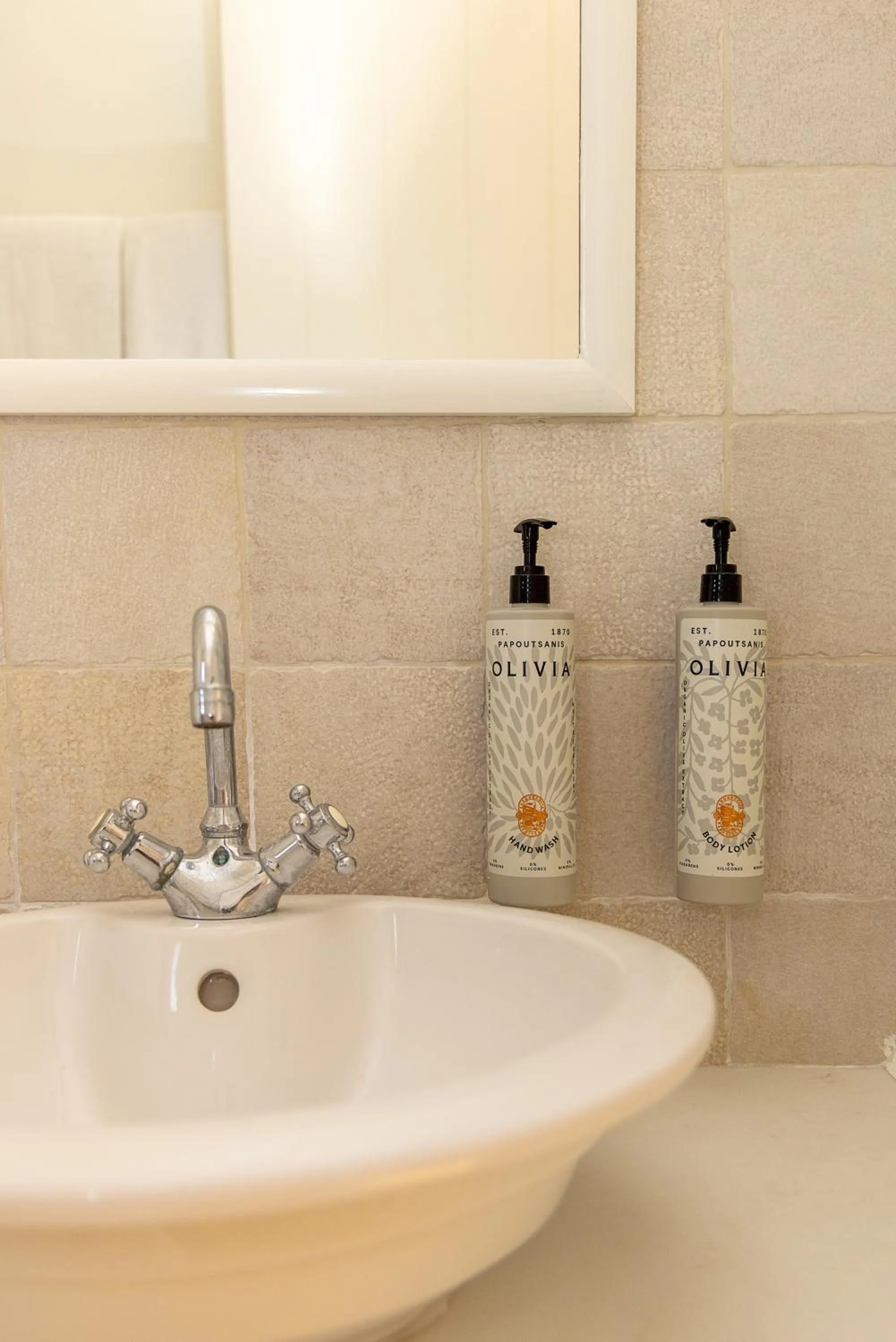 Bathroom in Anthea Hotel