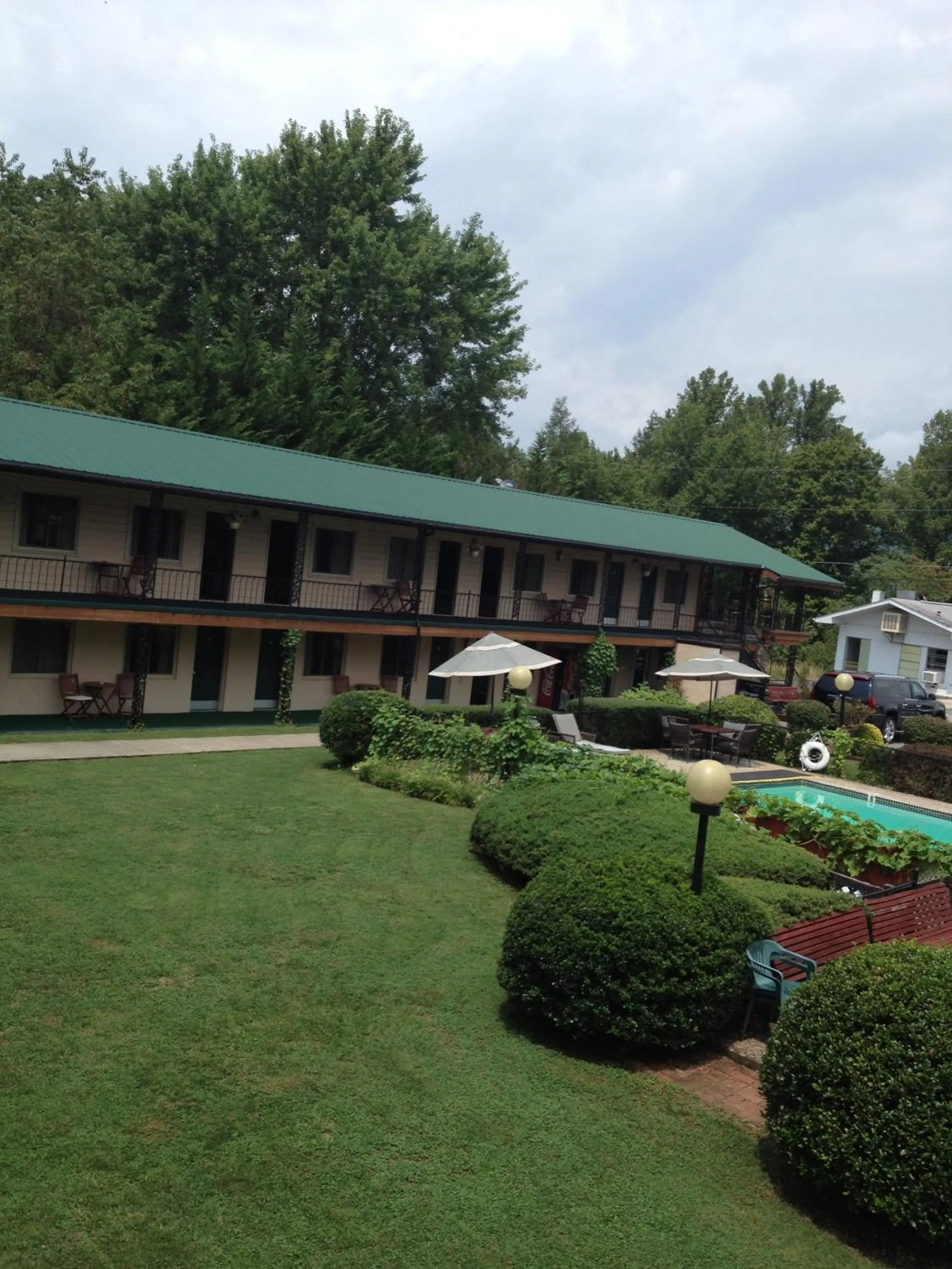 Facade/entrance in Ridge Top Motel - Bryson City