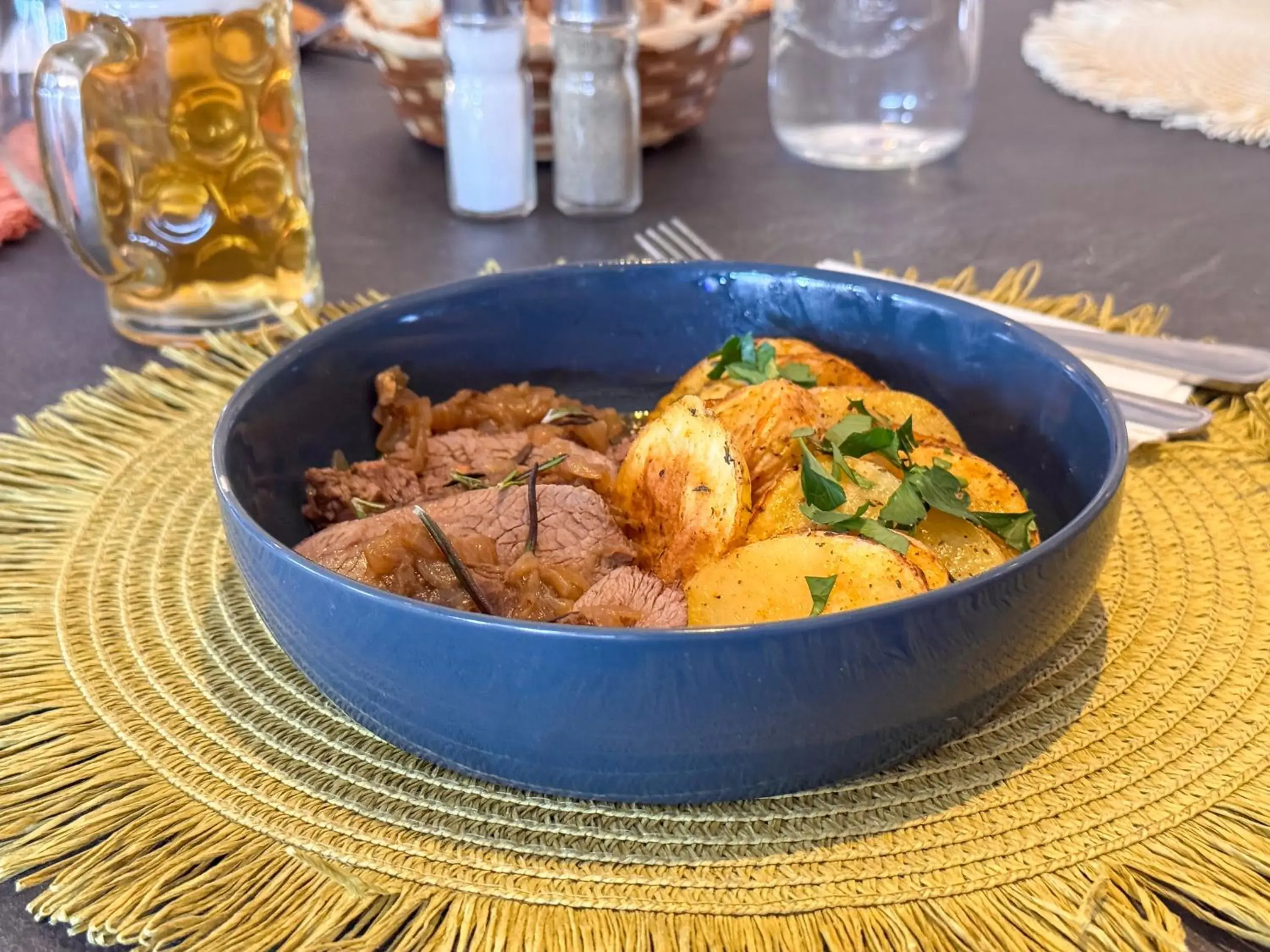 Restaurant/places to eat in ibis budget Nimes Centre Gare Restaurant/places to eat in ibis budget Nimes Centre Gare