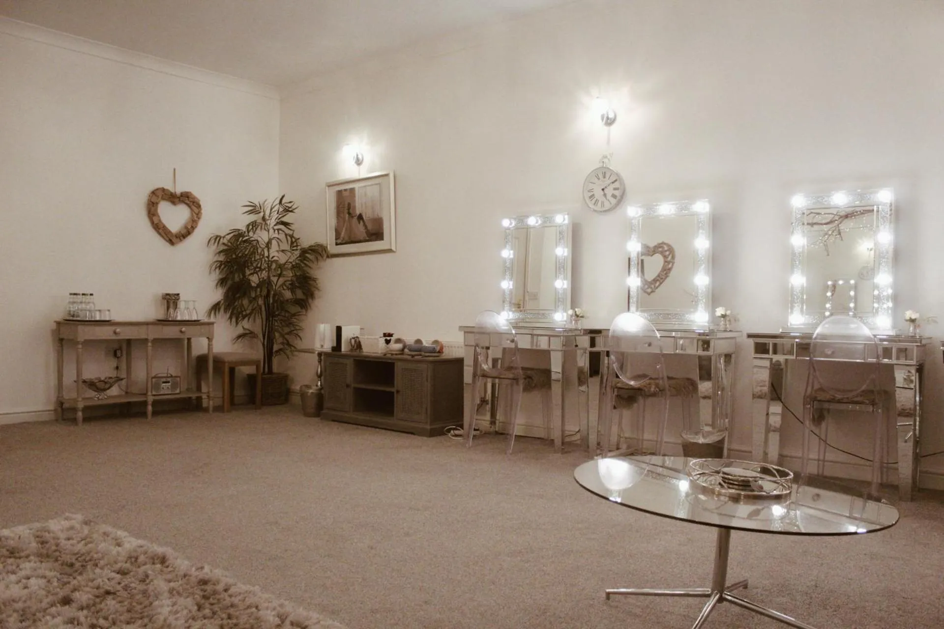 Property building in Slaters Country Inn