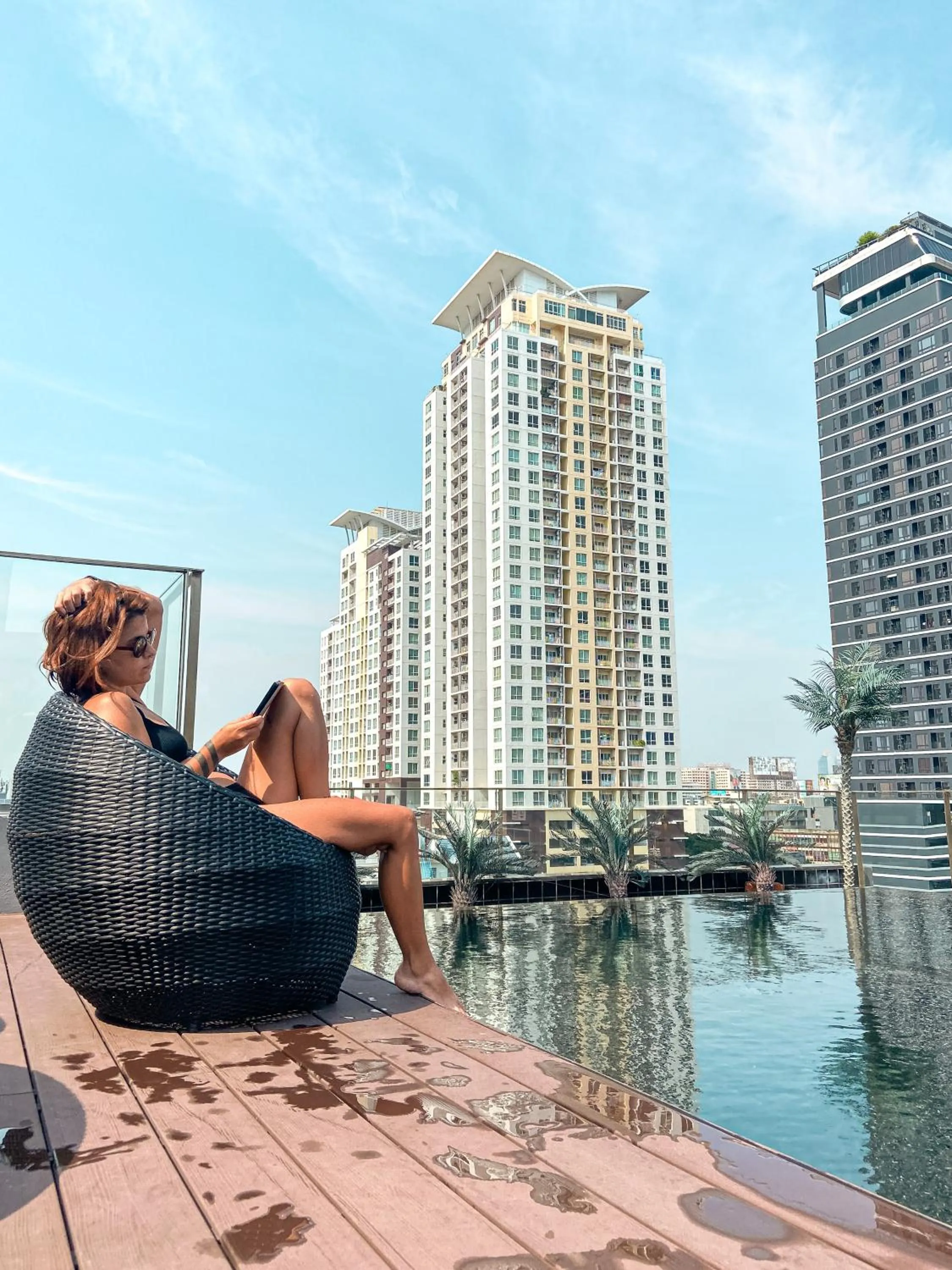 Swimming pool in De Prime Rangnam Hotel