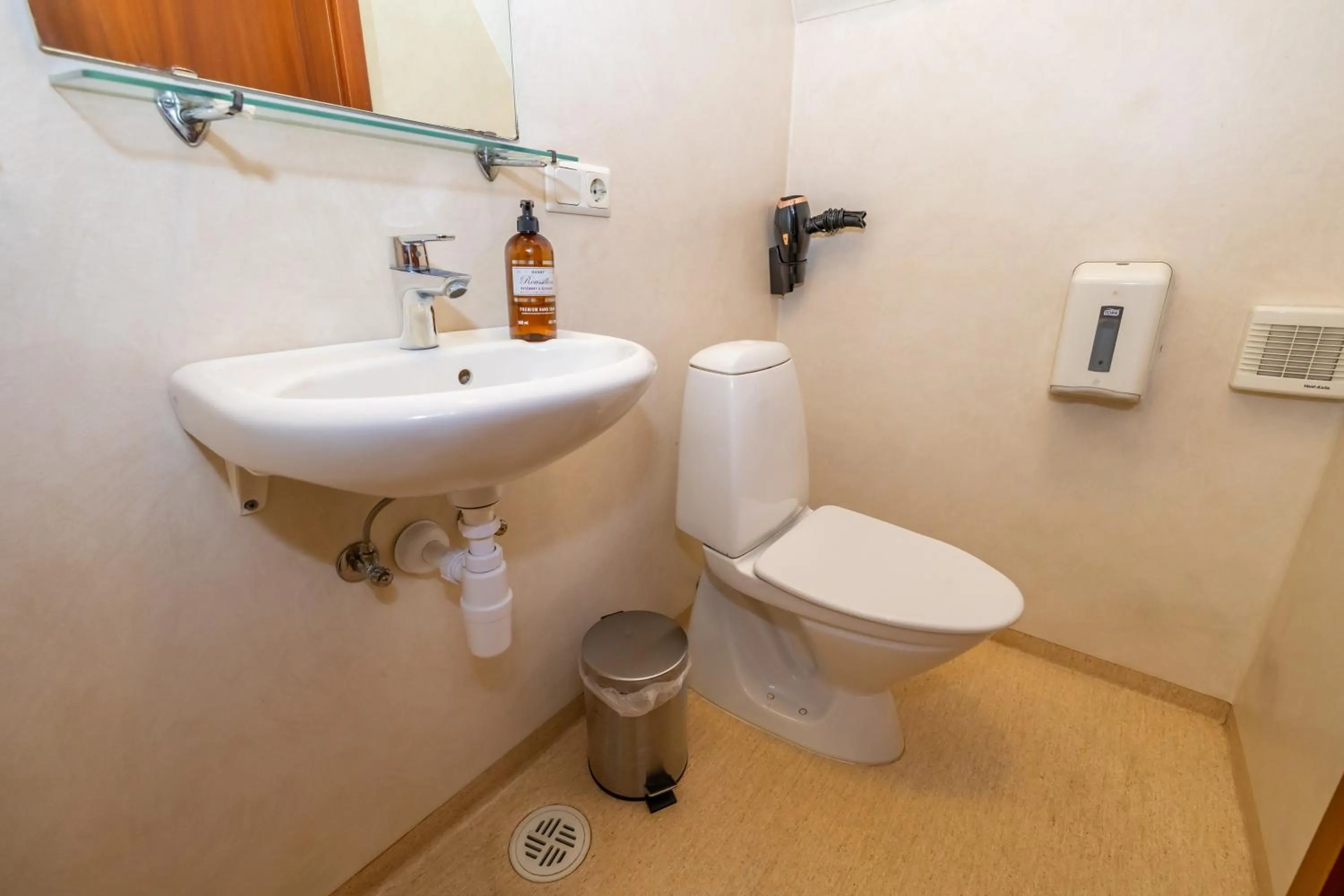 Bathroom in BG4 Guesthouse