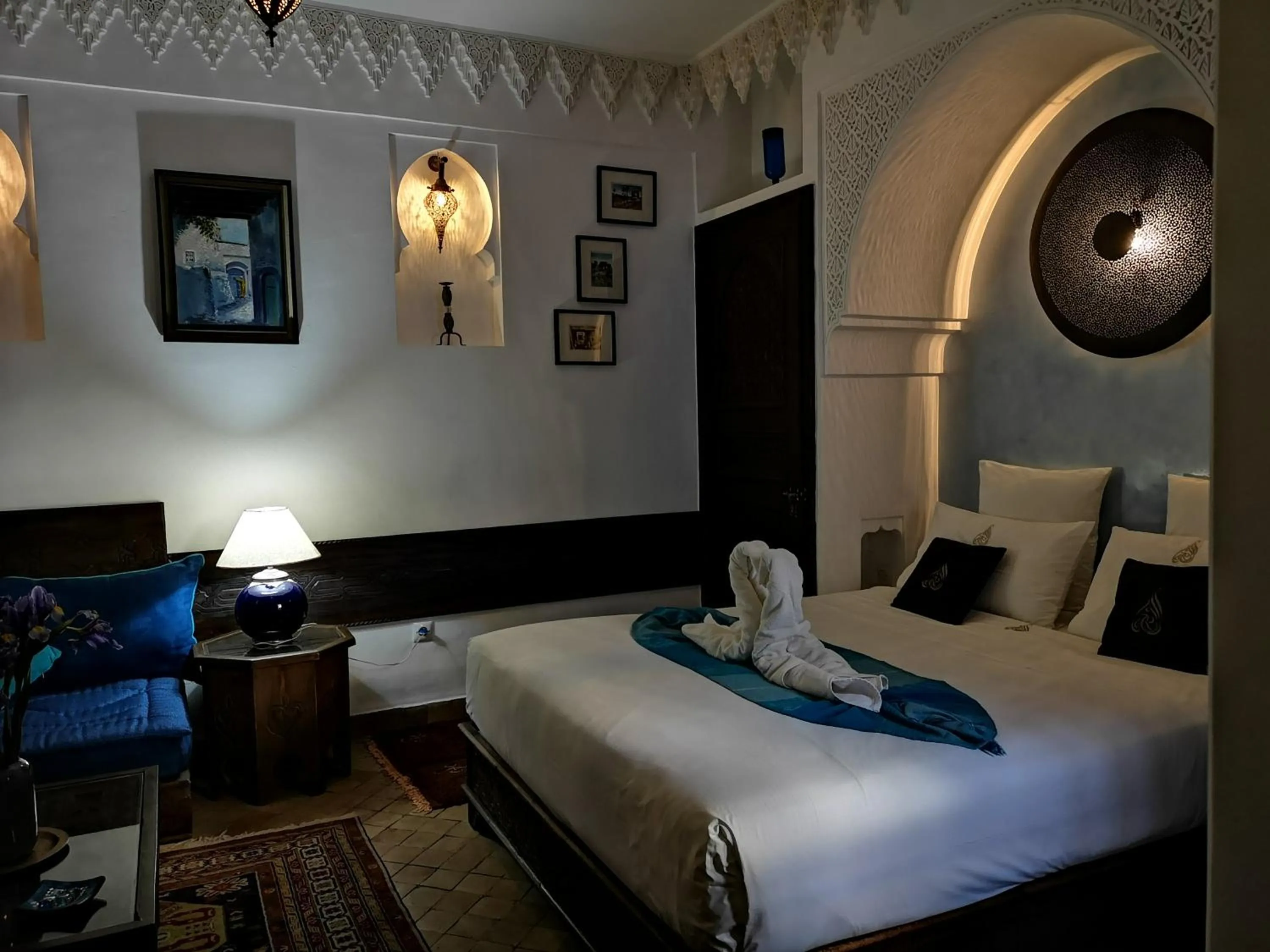 Photo of the whole room, Bed in Riad Charme d'Orient Adults Only