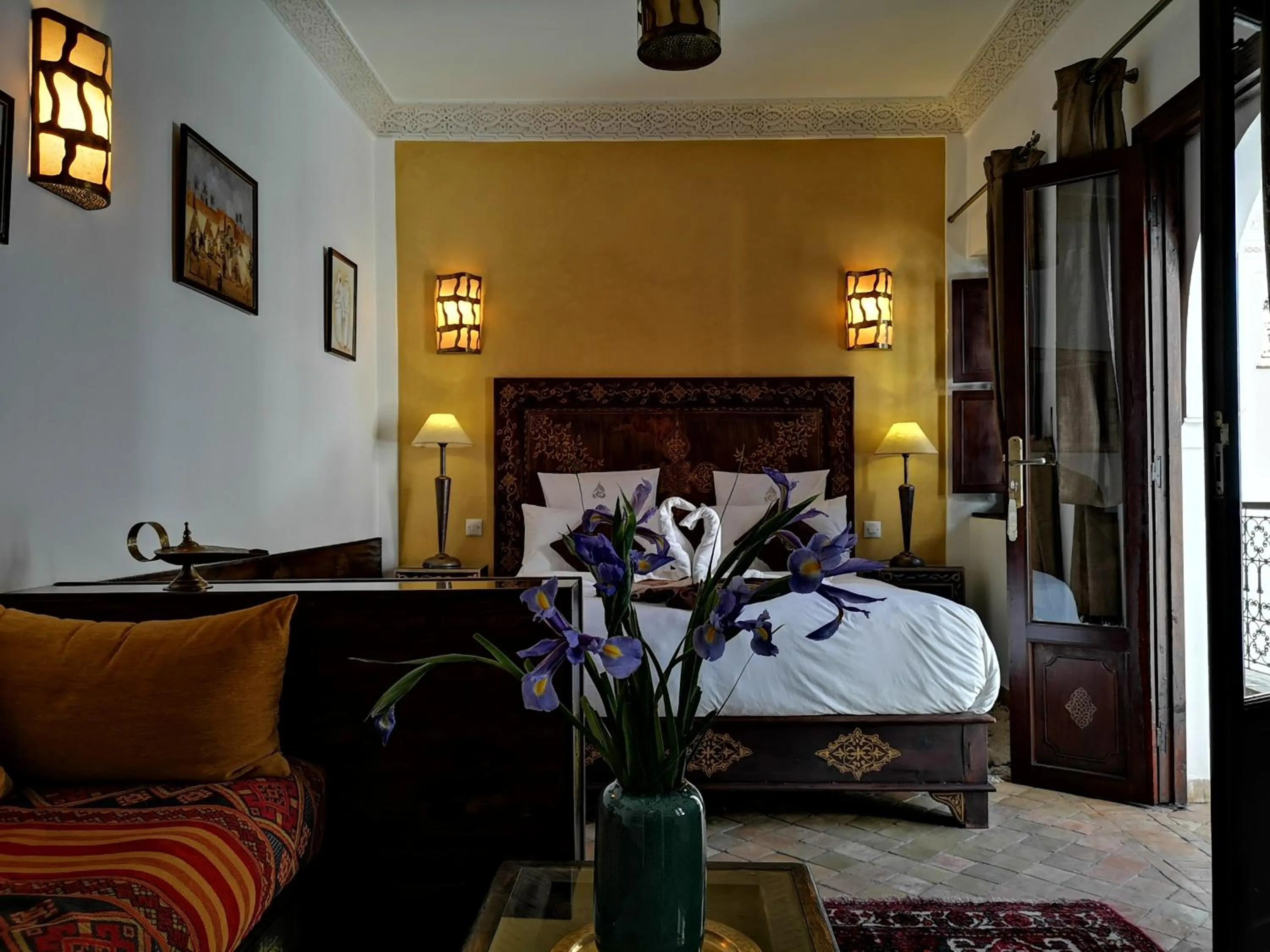 Photo of the whole room, Bed in Riad Charme d'Orient Adults Only