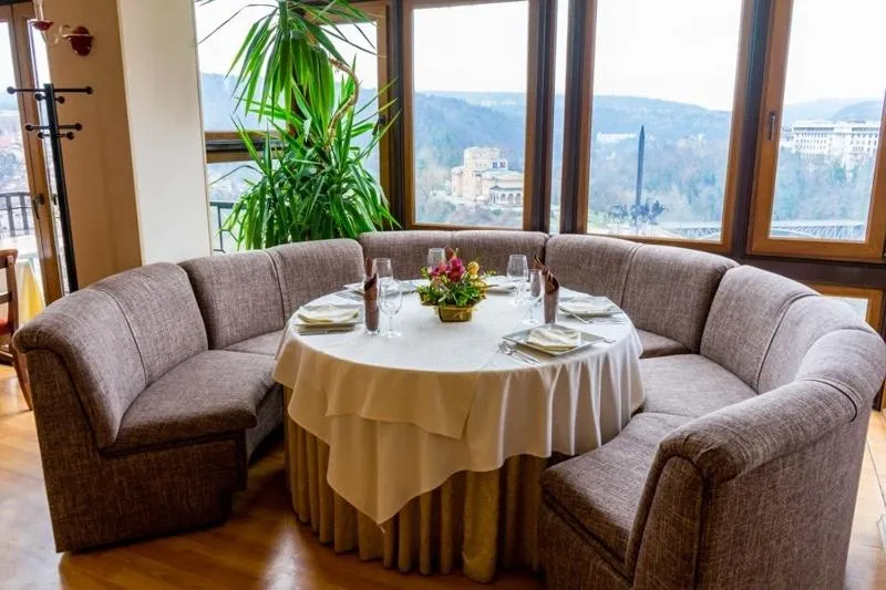 Restaurant/places to eat in Meridian Hotel Bolyarski