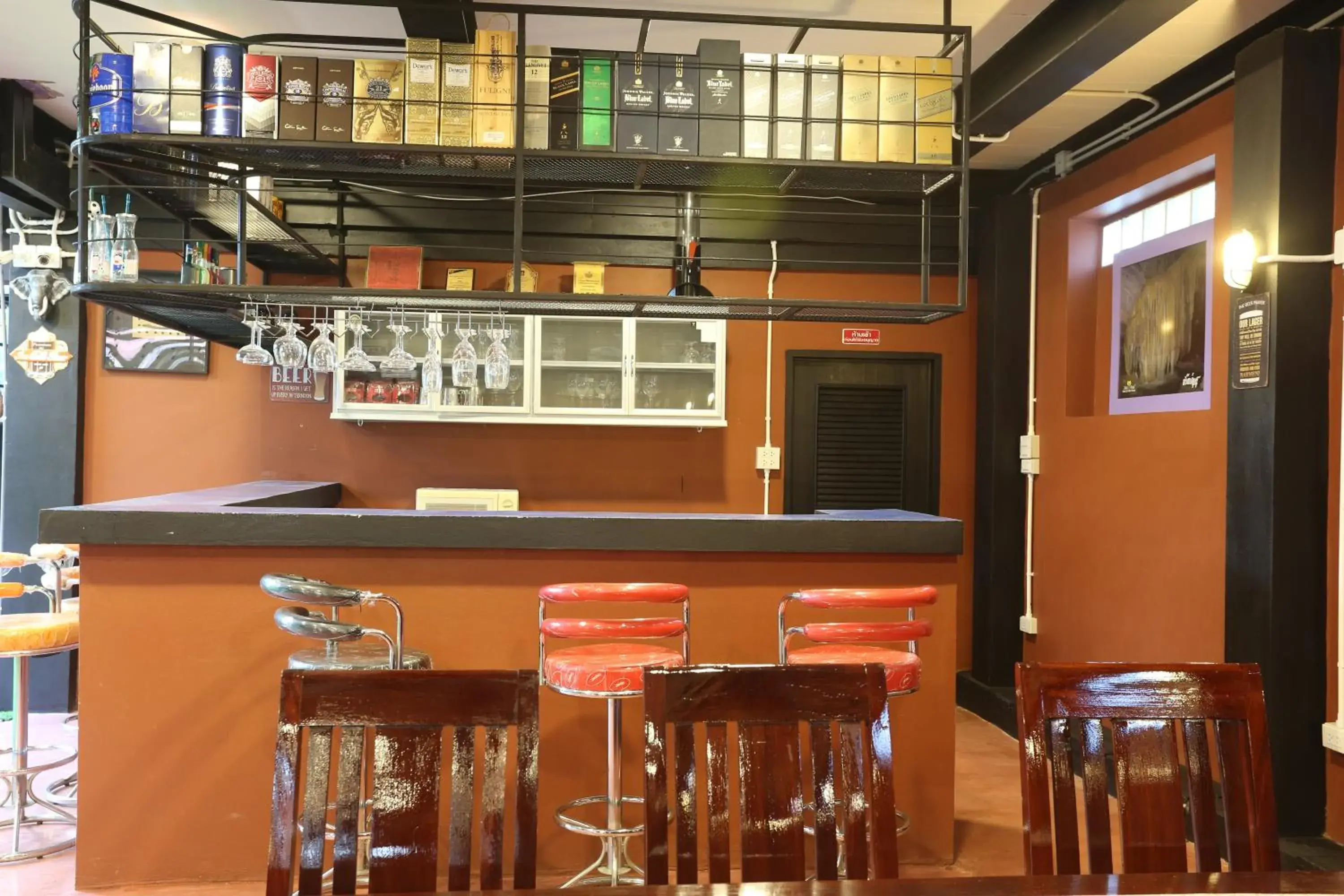 Lounge or bar in Baan Chang Hotel & Coffee House Lounge or bar in Baan Chang Hotel & Coffee House