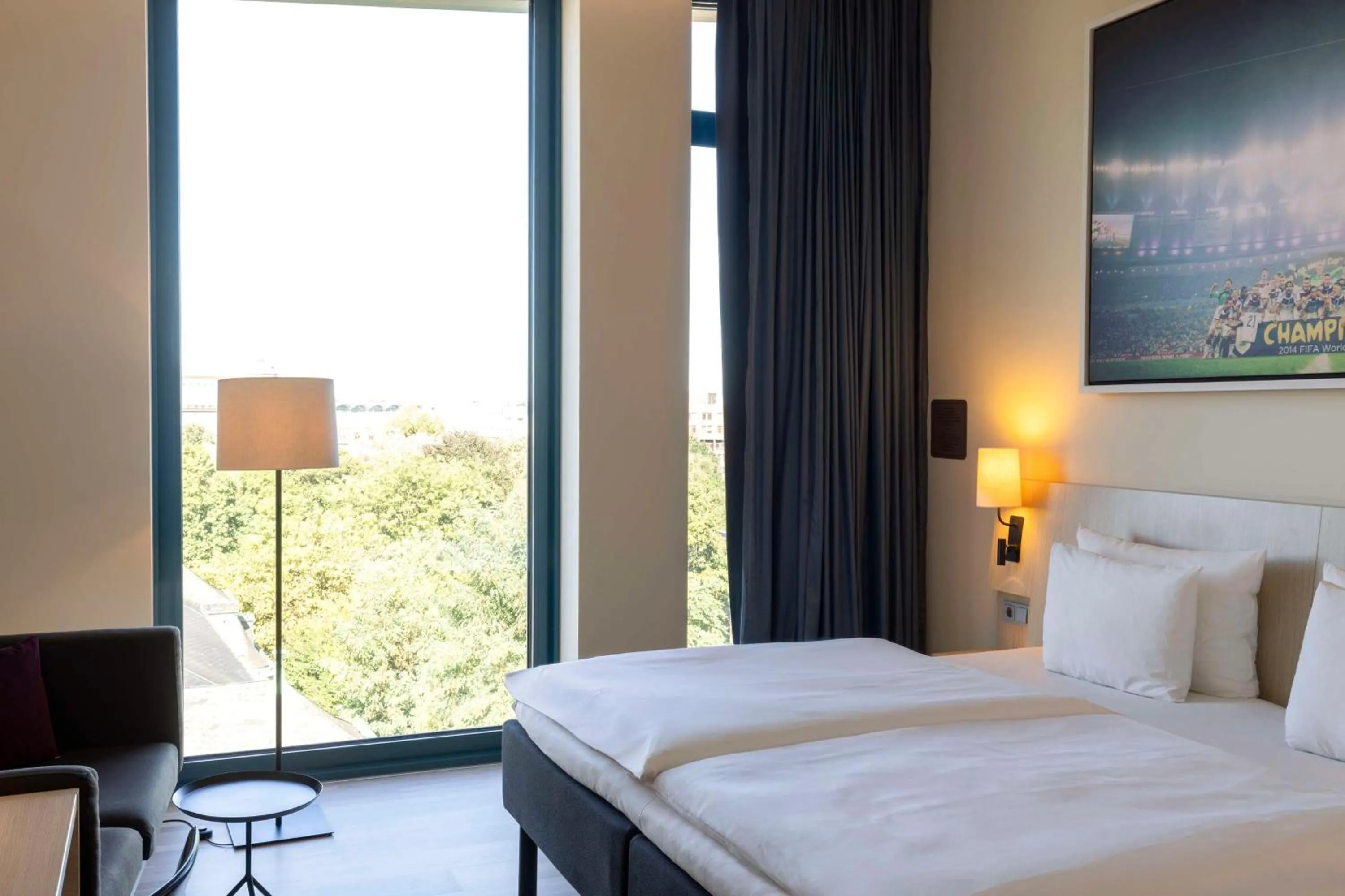 Bedroom, Bed in Scandic Hamburg Emporio