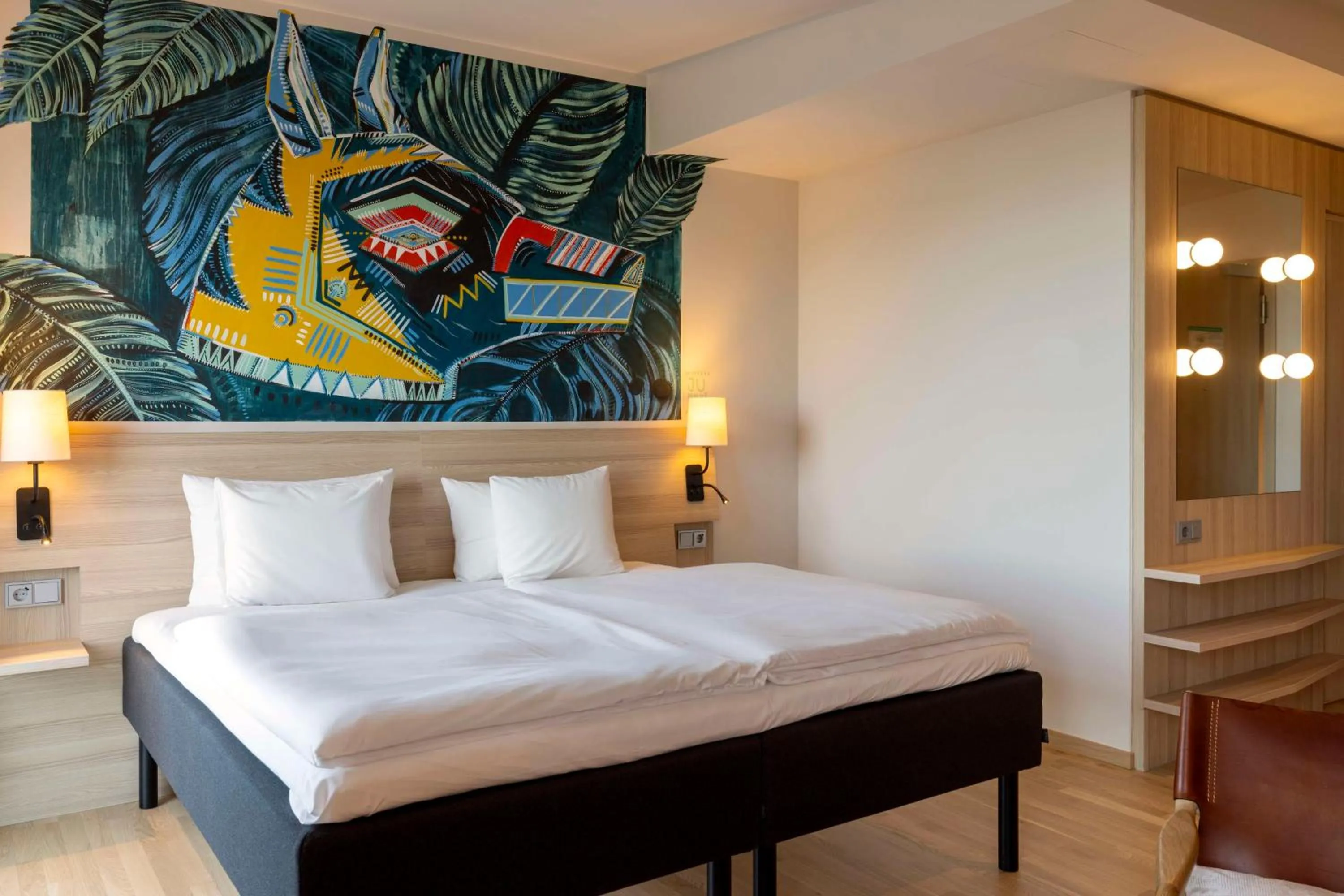 Photo of the whole room, Bed in Scandic Hamburg Emporio