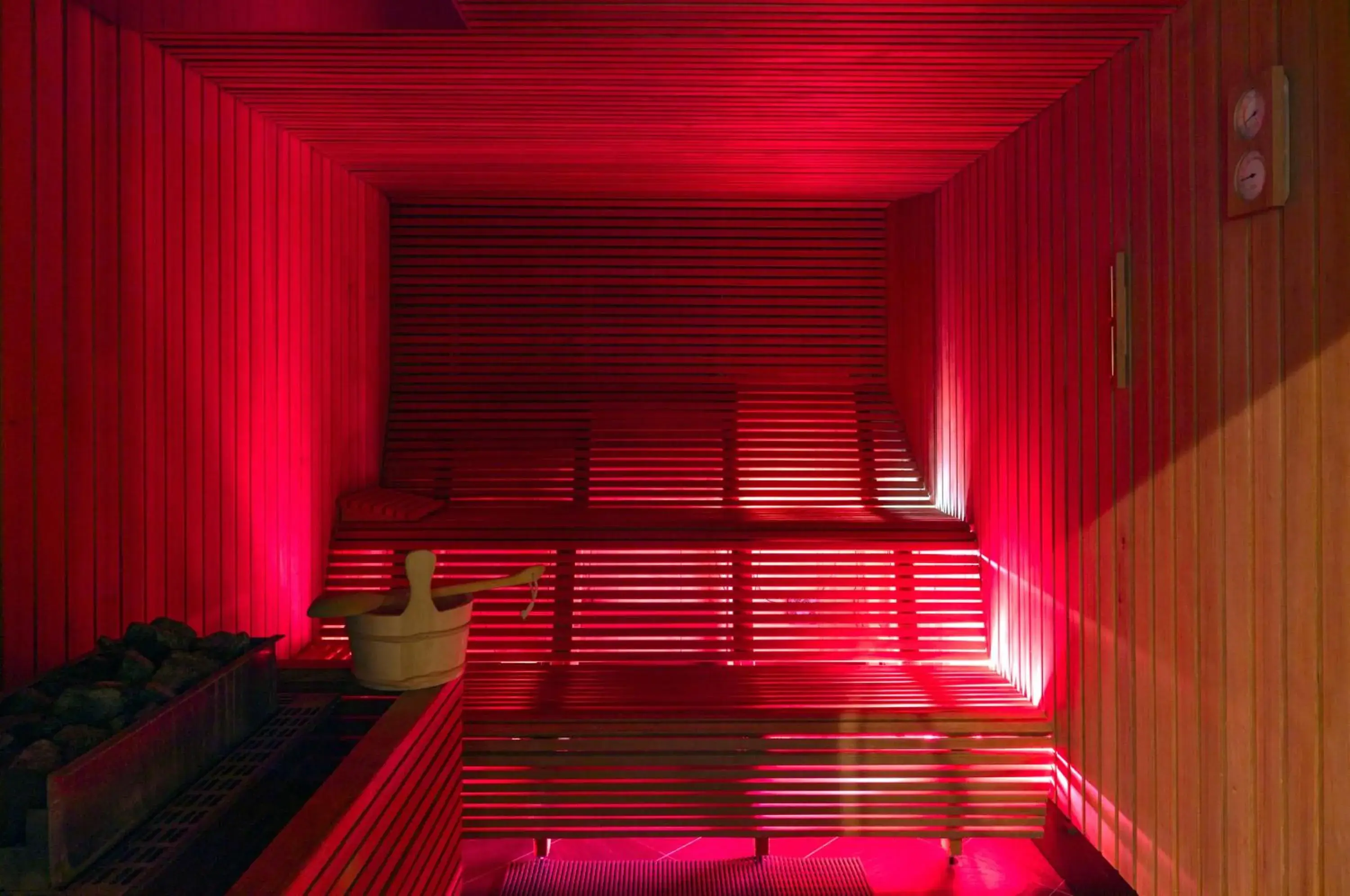 Fitness centre/facilities in Scandic Hamburg Emporio Fitness centre/facilities in Scandic Hamburg Emporio