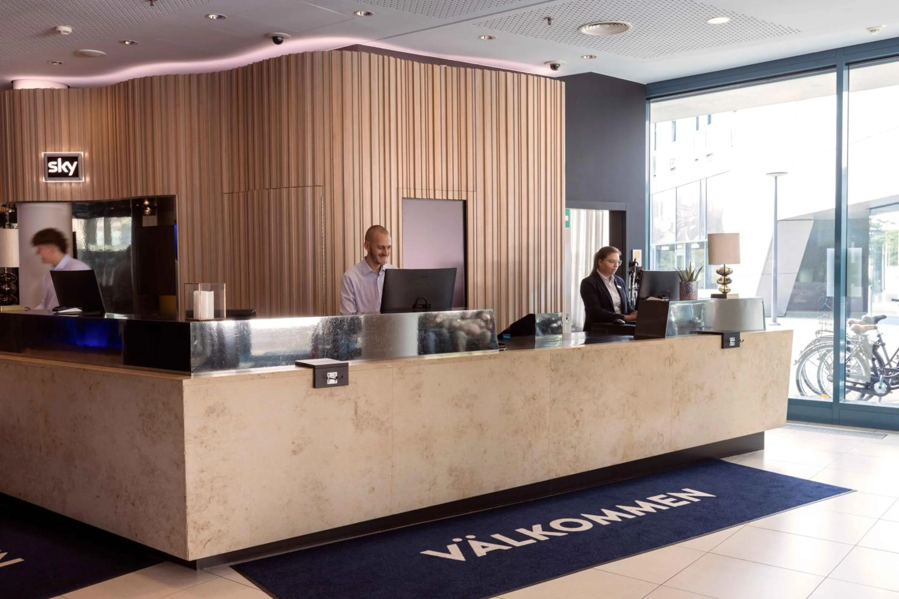 Lobby or reception in Scandic Hamburg Emporio