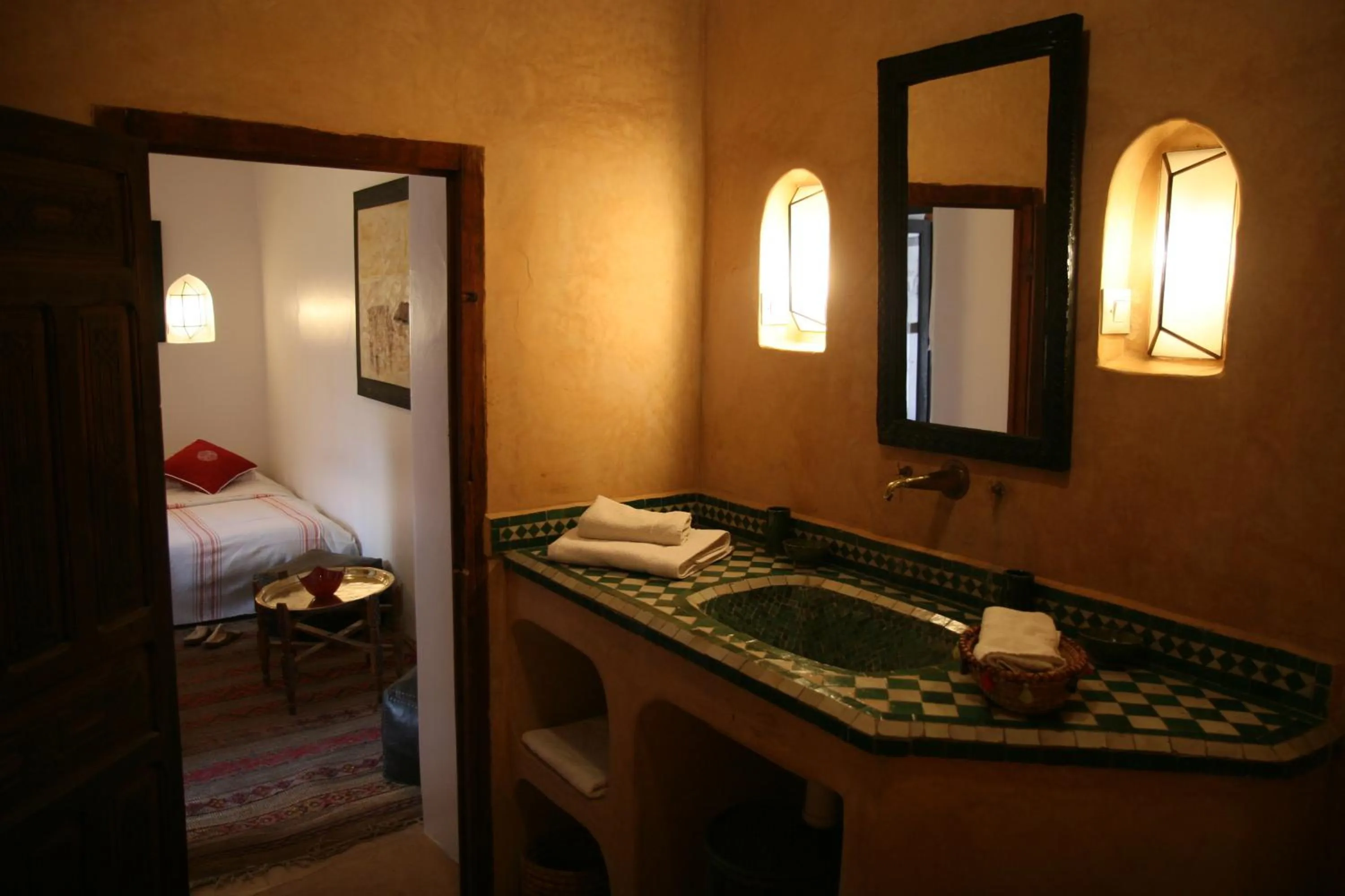 Bathroom, Bed in Riad Spa Dar Nimbus
