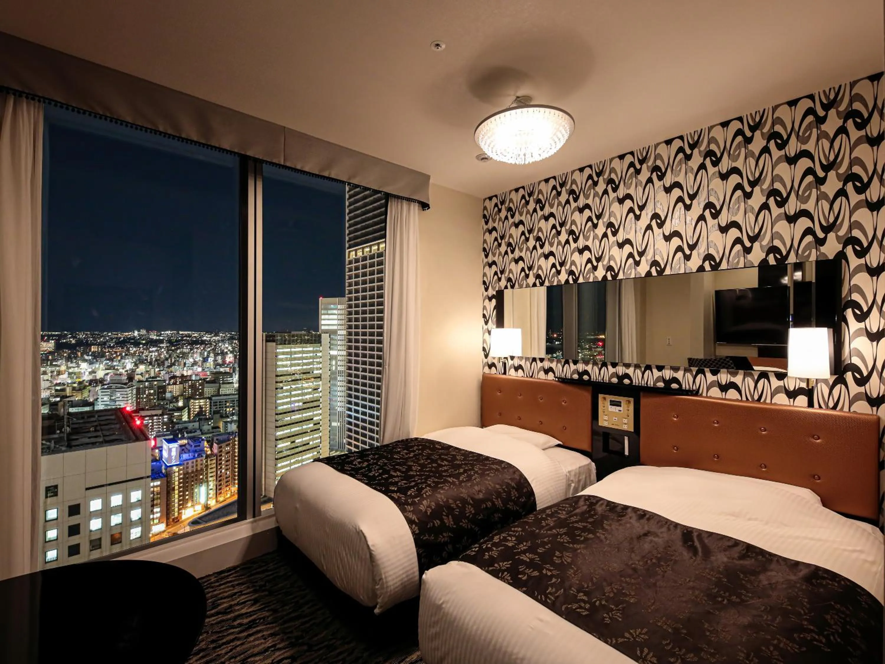 Photo of the whole room, Bed in APA Hotel & Resort Yokohama Bay Tower