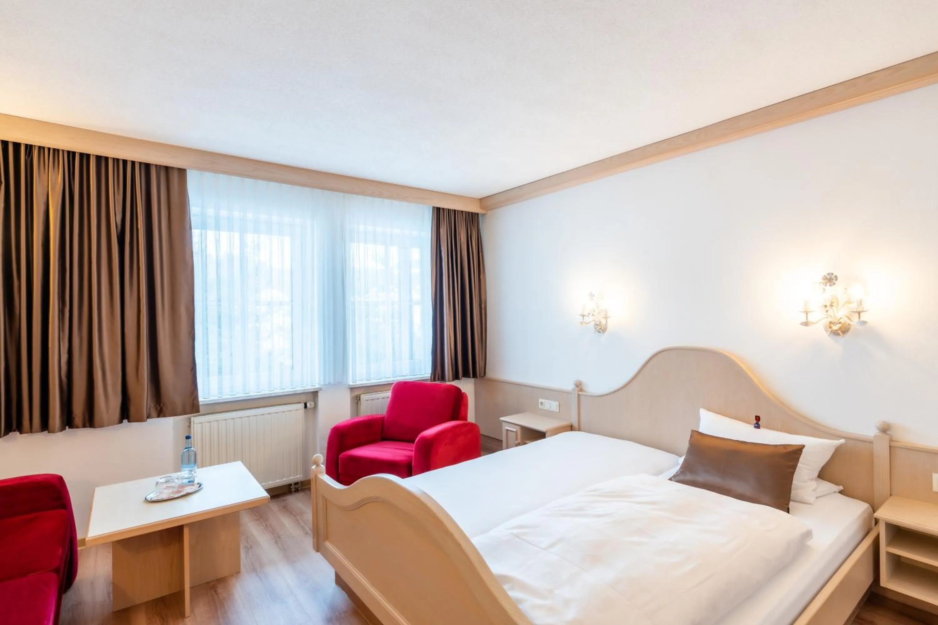 Photo of the whole room, Bed in Hotel Eisensteiner Hof