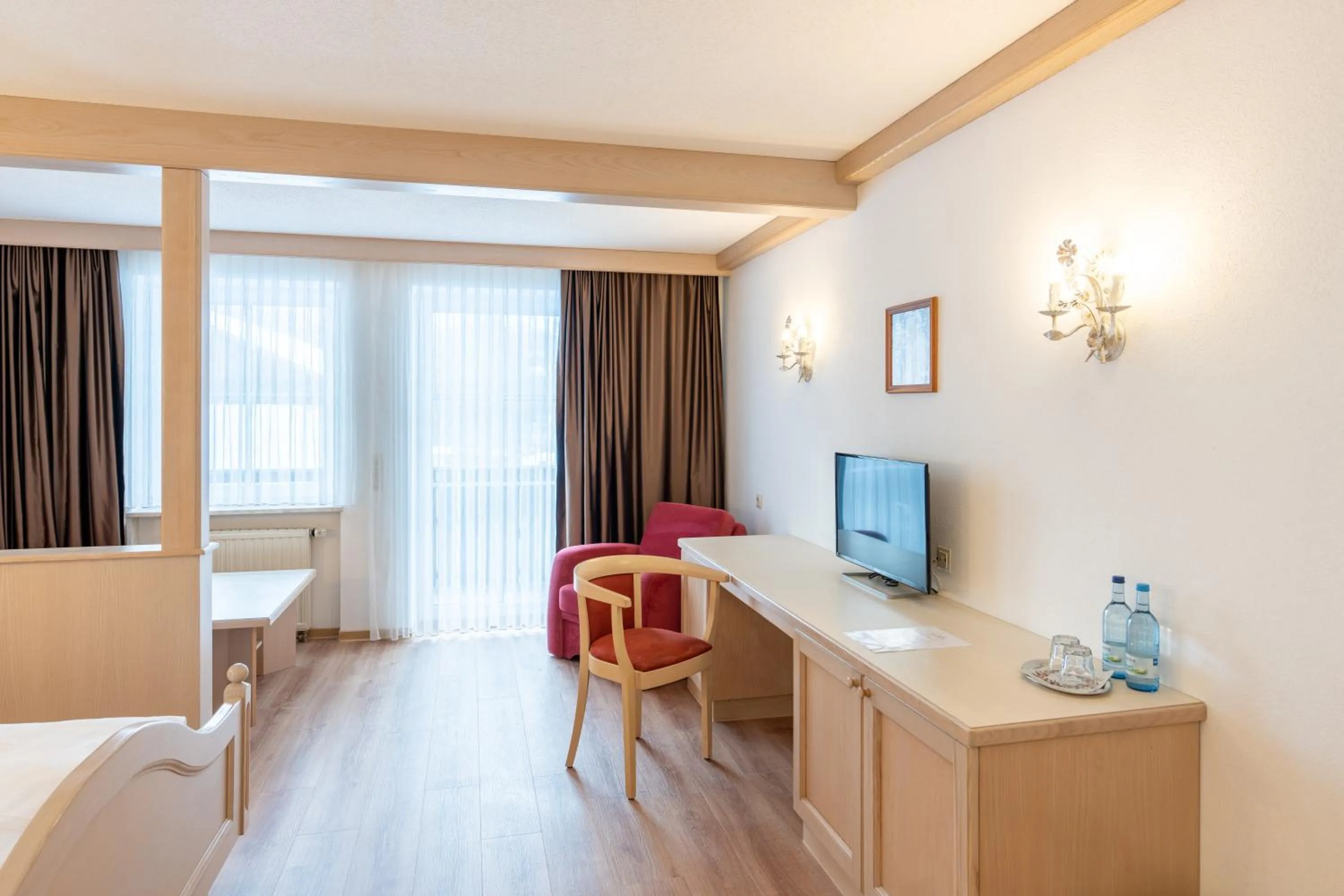 Photo of the whole room, Bed in Hotel Eisensteiner Hof