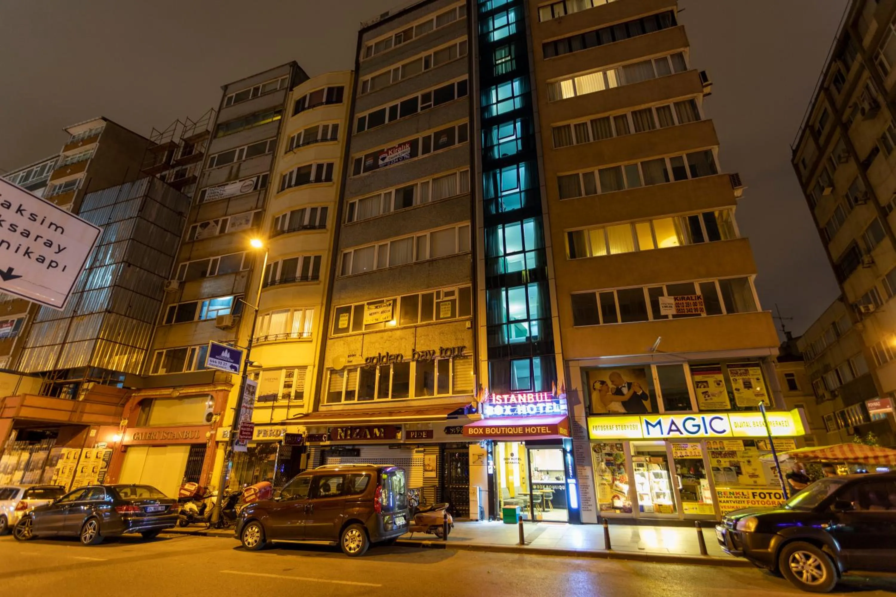 Istanbul Box Hotel