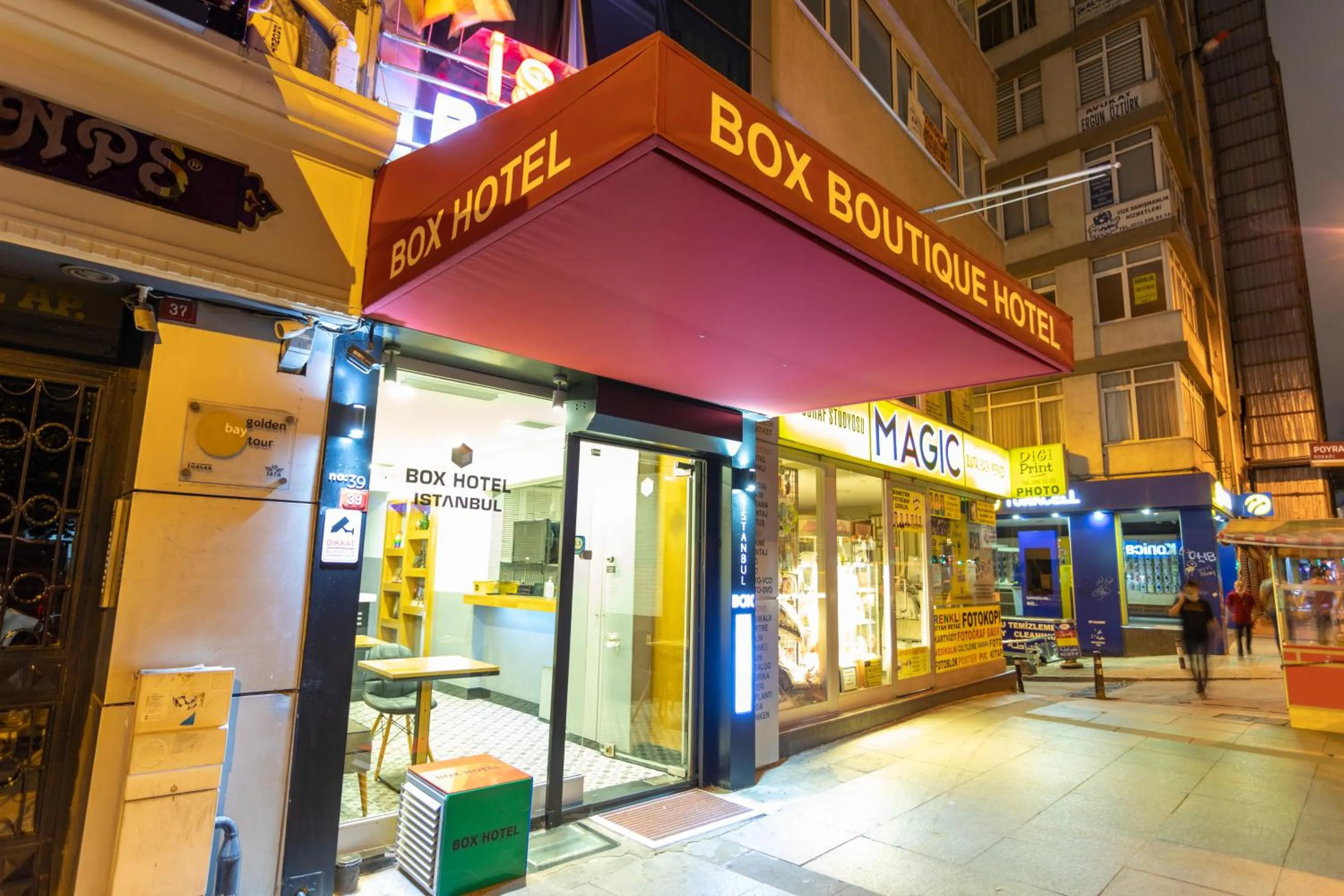 Istanbul Box Hotel
