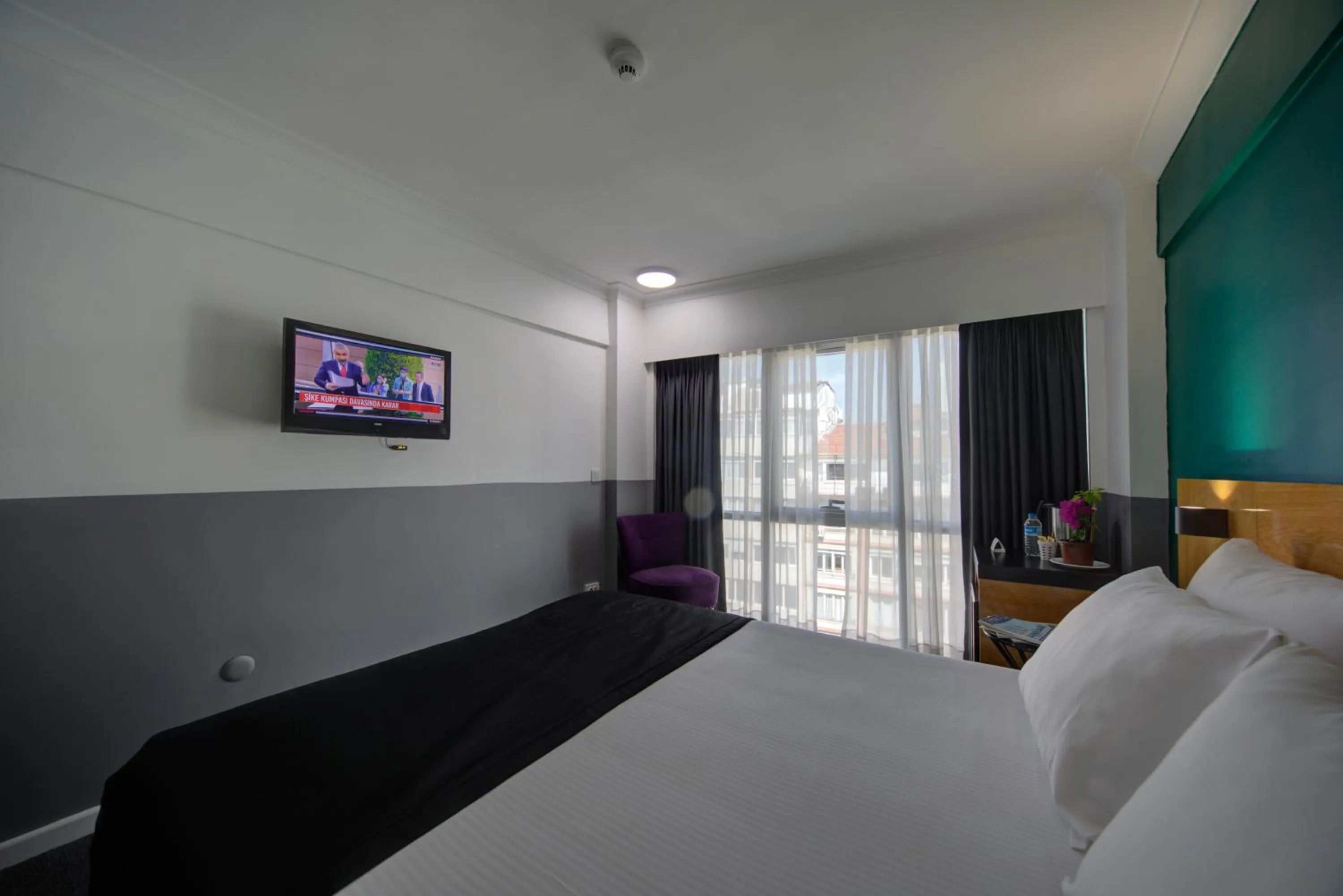 Istanbul Box Hotel