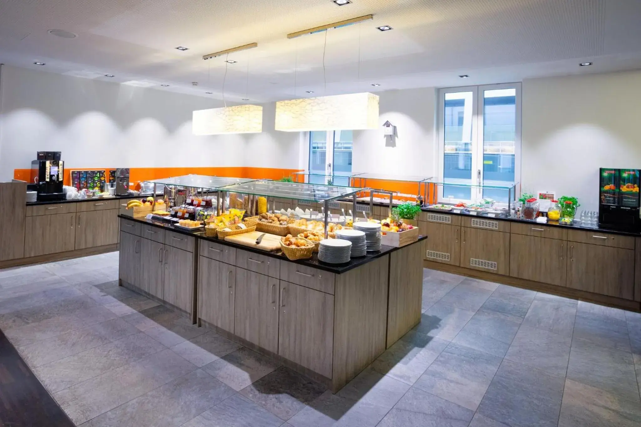 Restaurant/places to eat in Garner Hotel Berlin - Mitte by IHG Restaurant/places to eat in Garner Hotel Berlin - Mitte by IHG