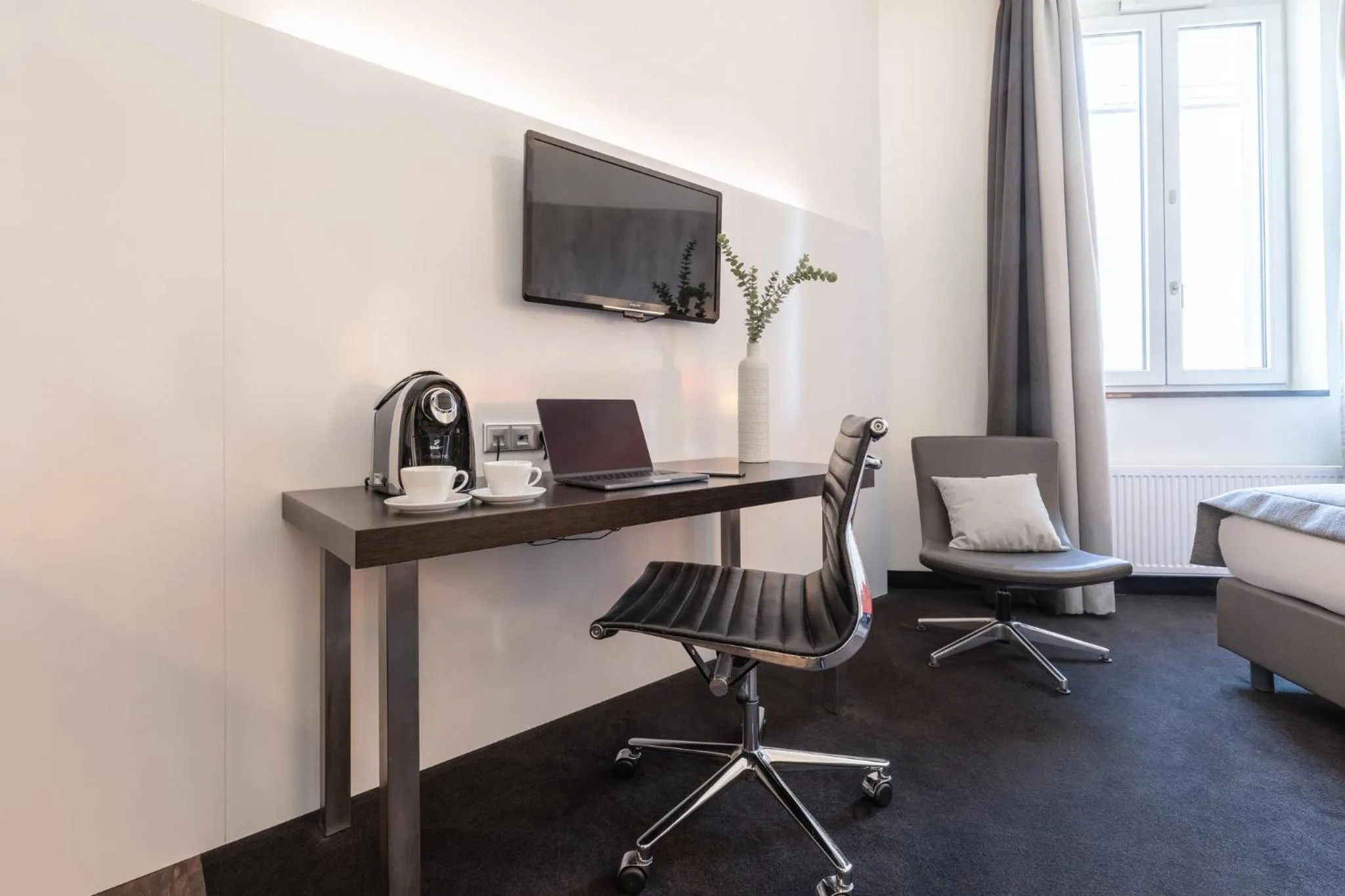 Photo of the whole room in Garner Hotel Berlin - Mitte by IHG