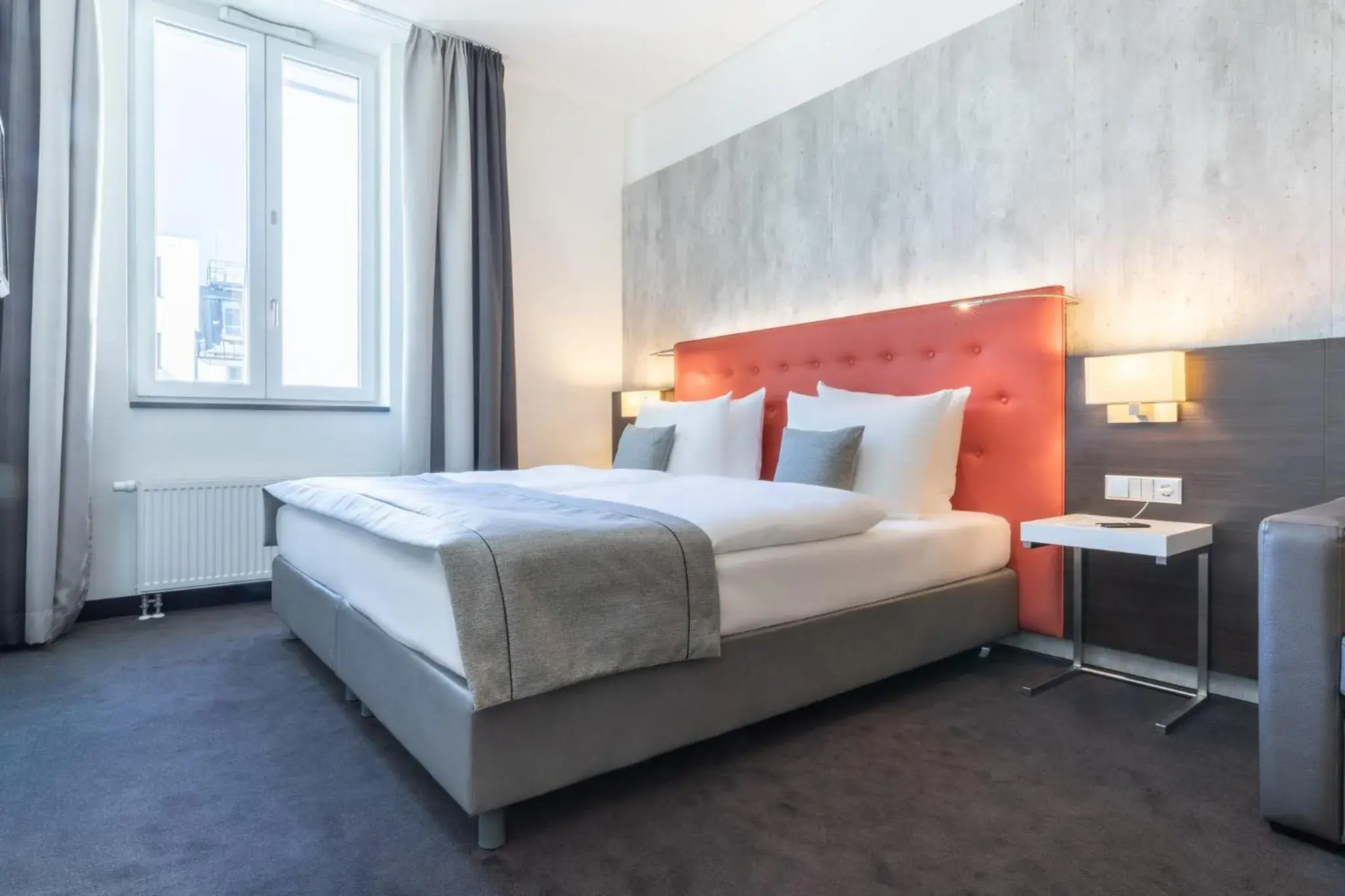 Photo of the whole room, Bed in Garner Hotel Berlin - Mitte by IHG Photo of the whole room, Bed in Garner Hotel Berlin - Mitte by IHG
