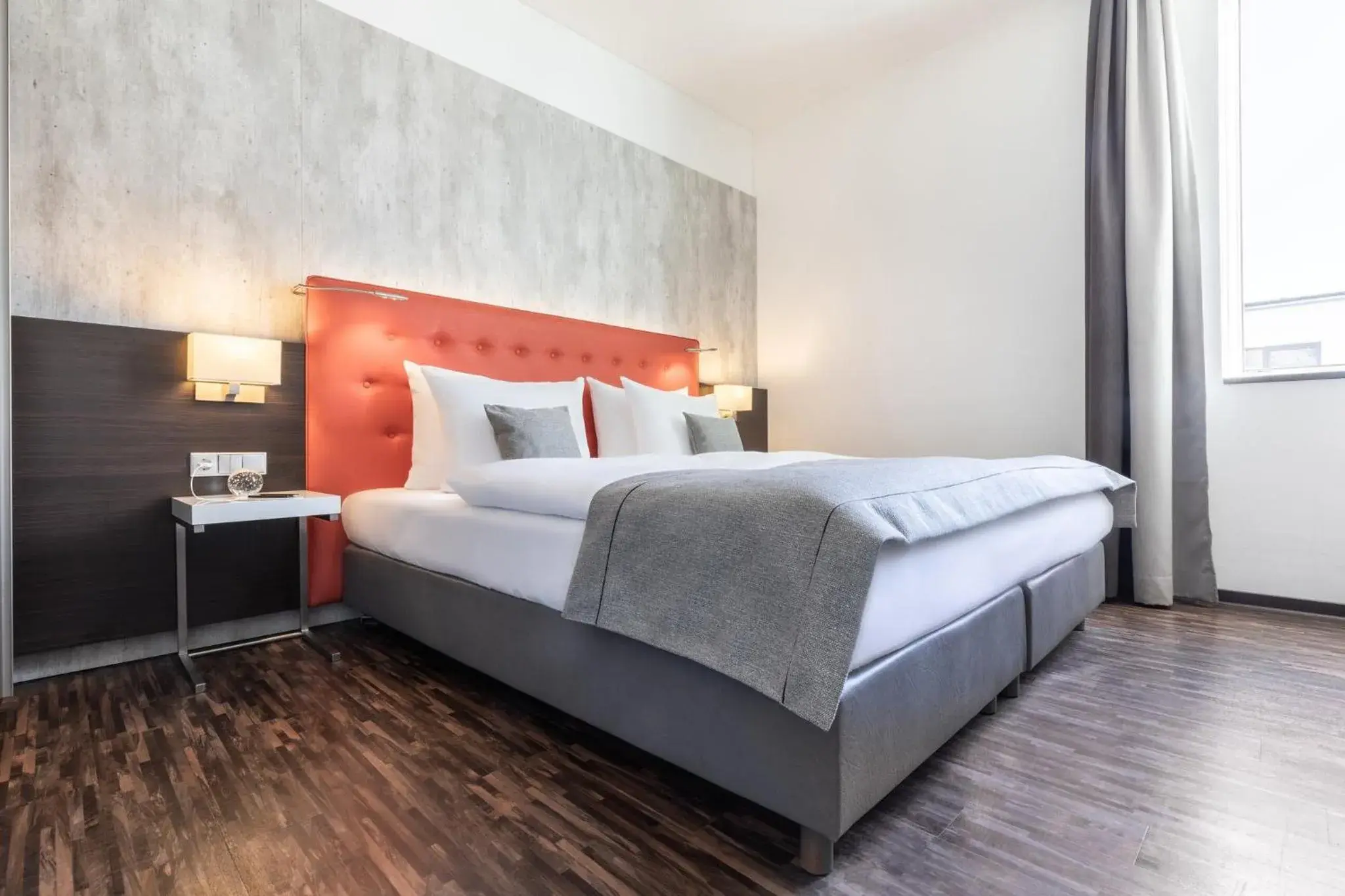 Standard Queen Room in Garner Hotel Berlin - Mitte by IHG Standard Queen Room in Garner Hotel Berlin - Mitte by IHG