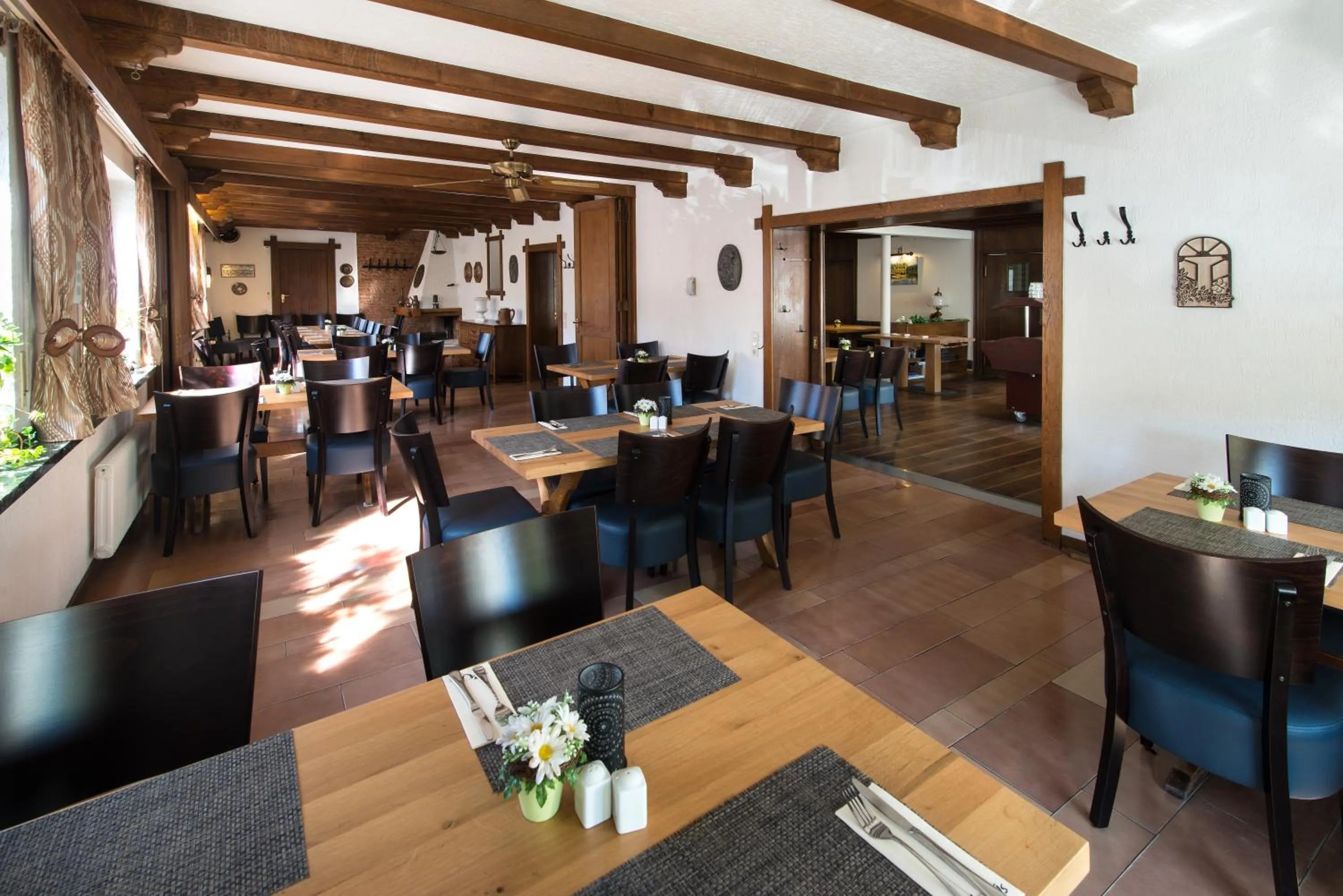 Restaurant/places to eat in Hotel Weinhaus Weis