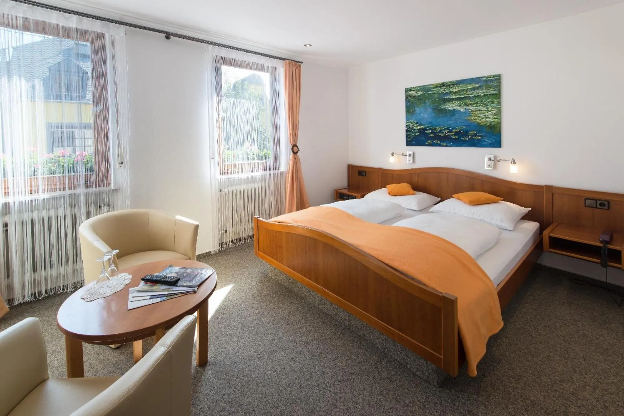 Photo of the whole room, Bed in Hotel Weinhaus Weis