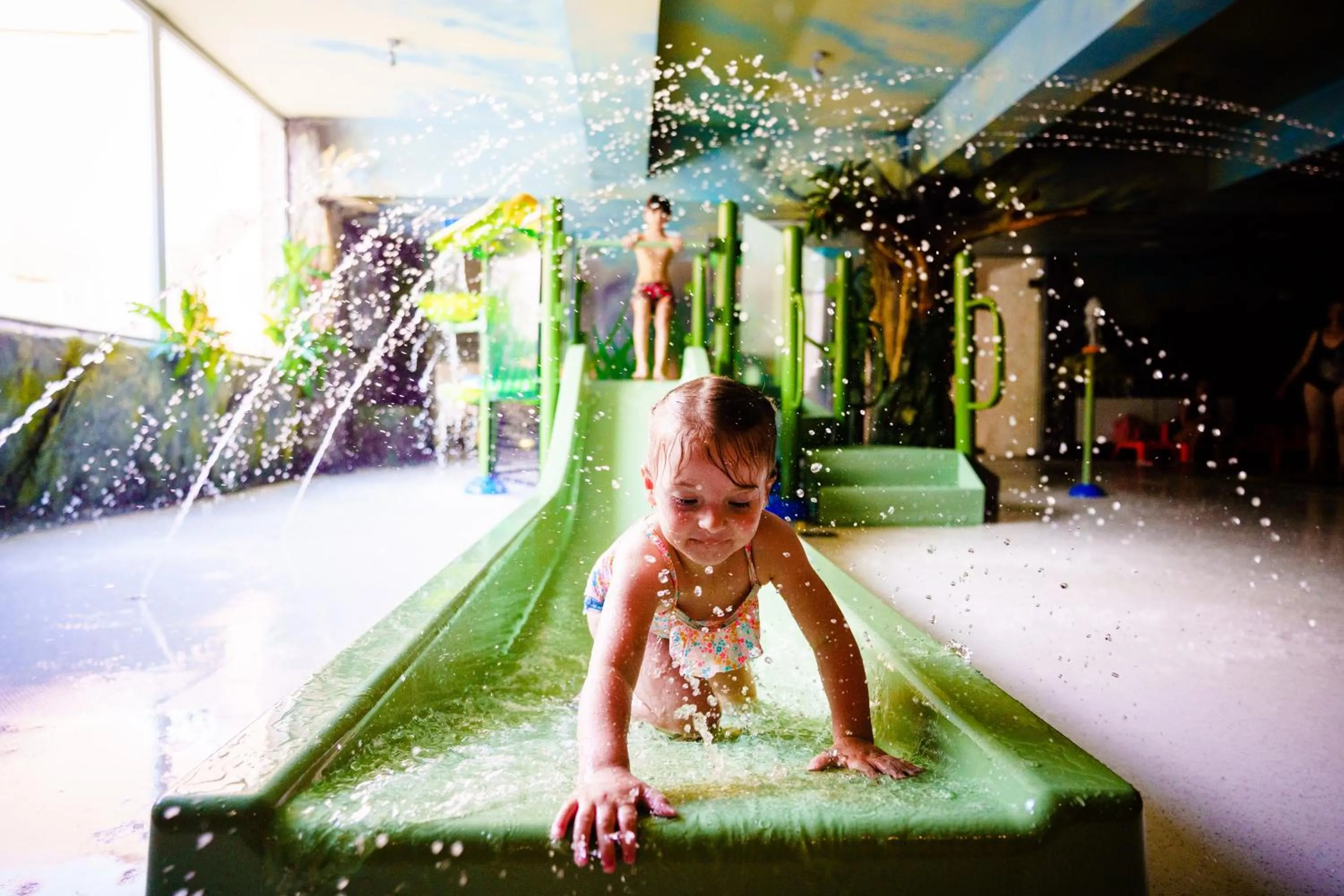 Swimming pool in Bacolux Afrodita, Herculane