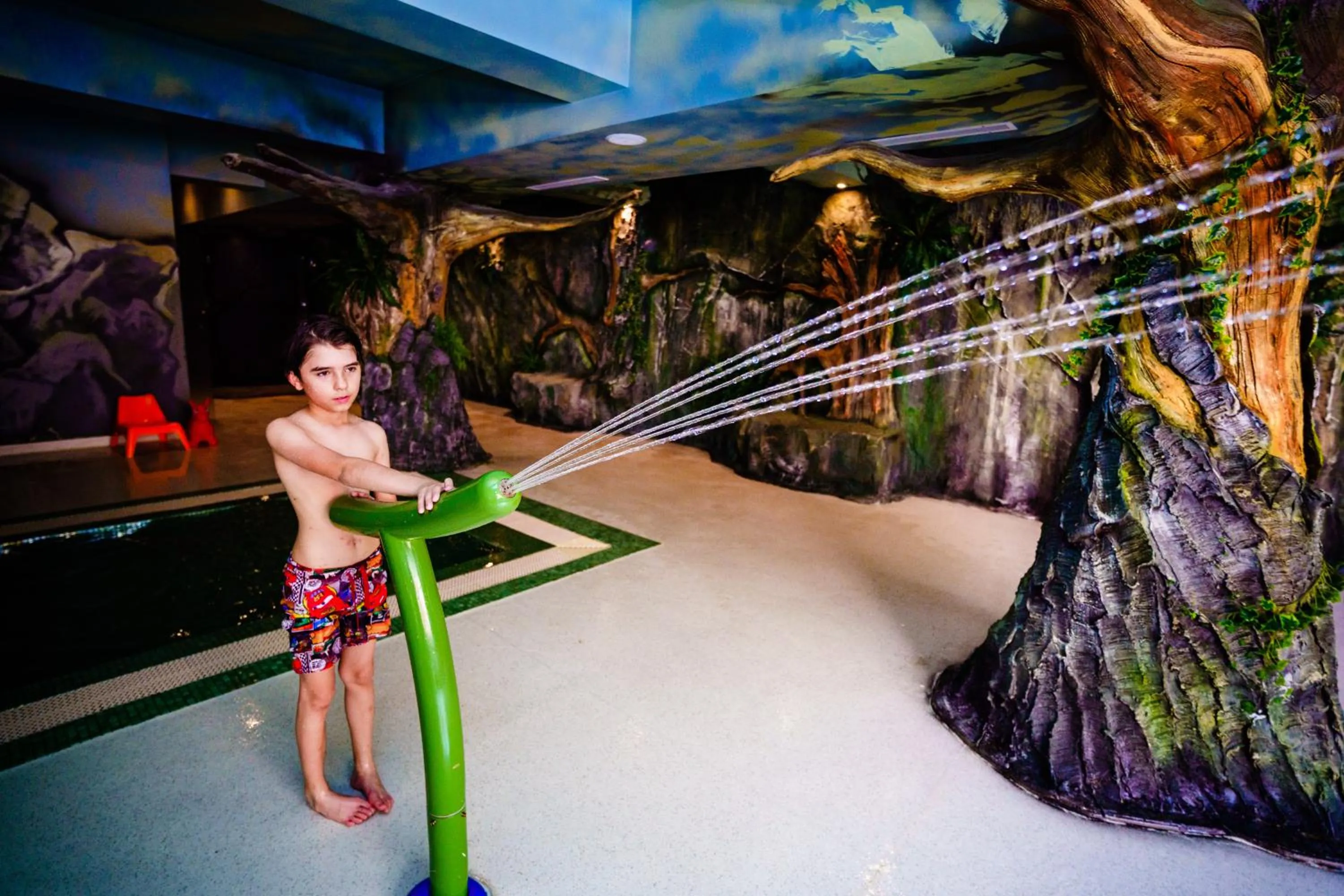 Swimming pool in Bacolux Afrodita, Herculane