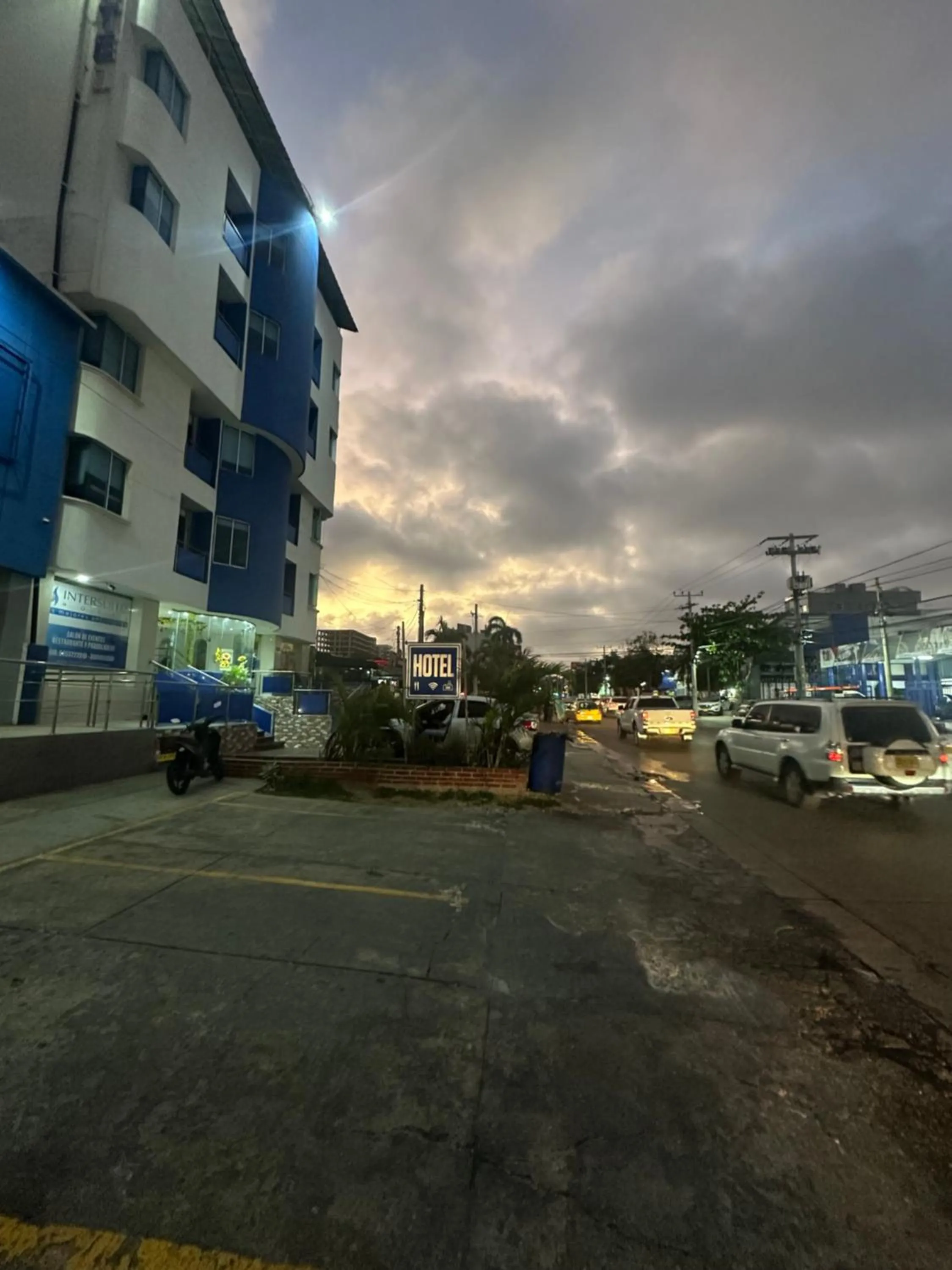 Property building in Hotel Intersuites