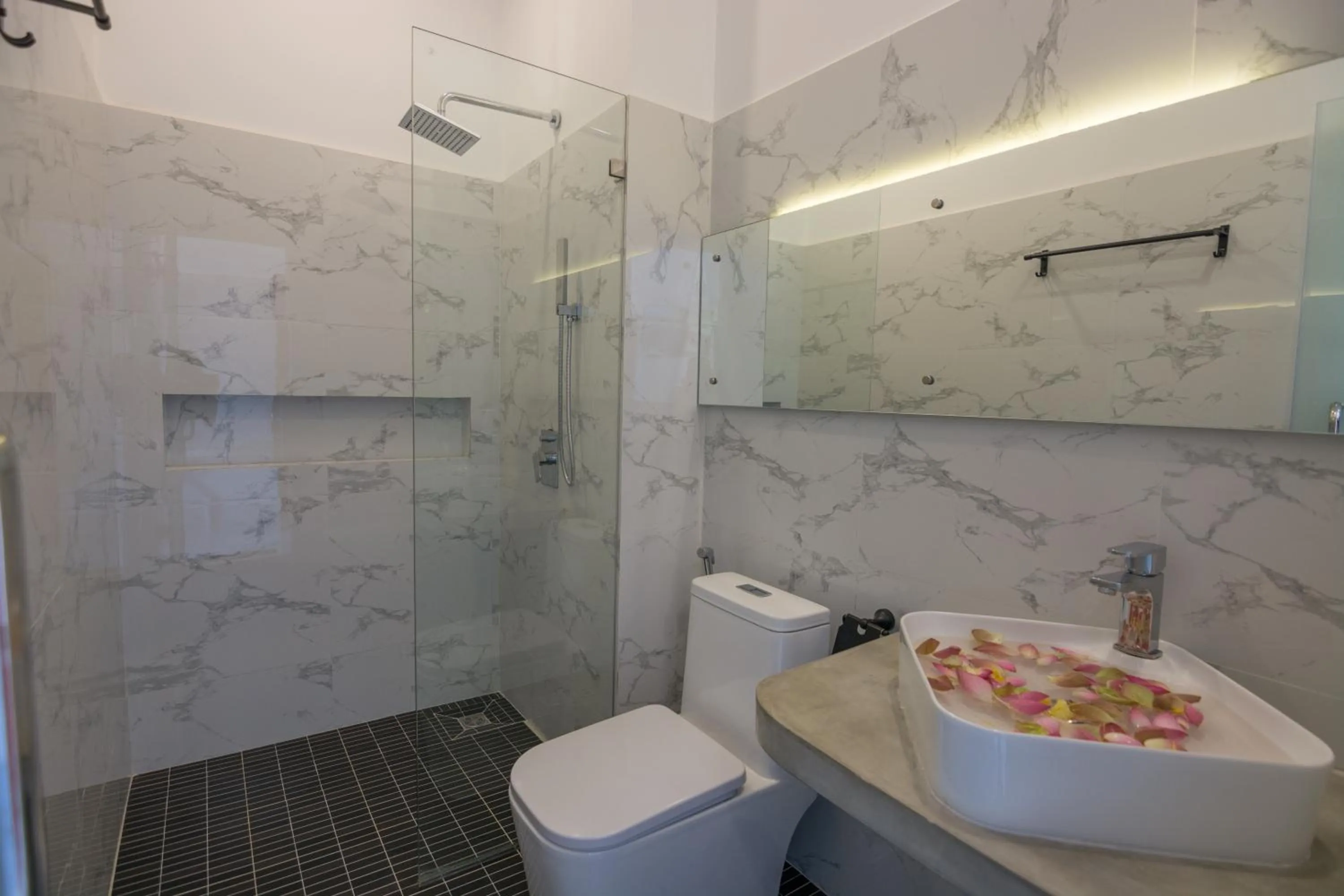 Shower in Siemreap City Residence