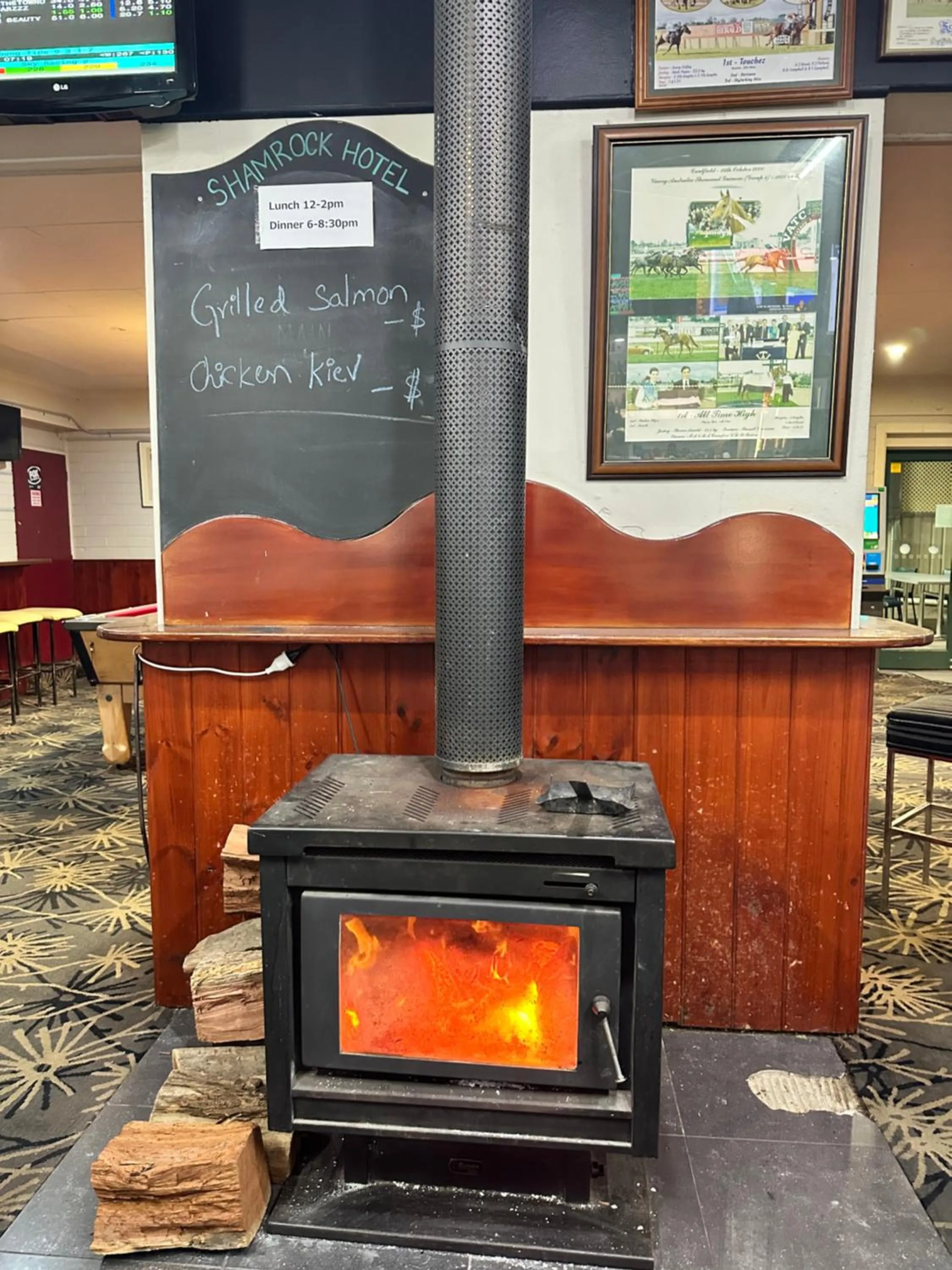 Restaurant/places to eat in The Shamrock Hotel Balranald