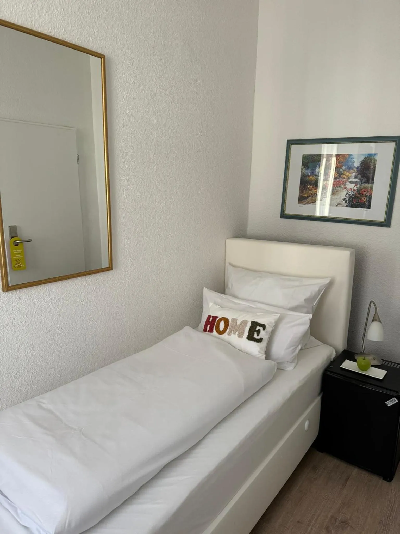 Bed in Hotel Goldenes Lamm