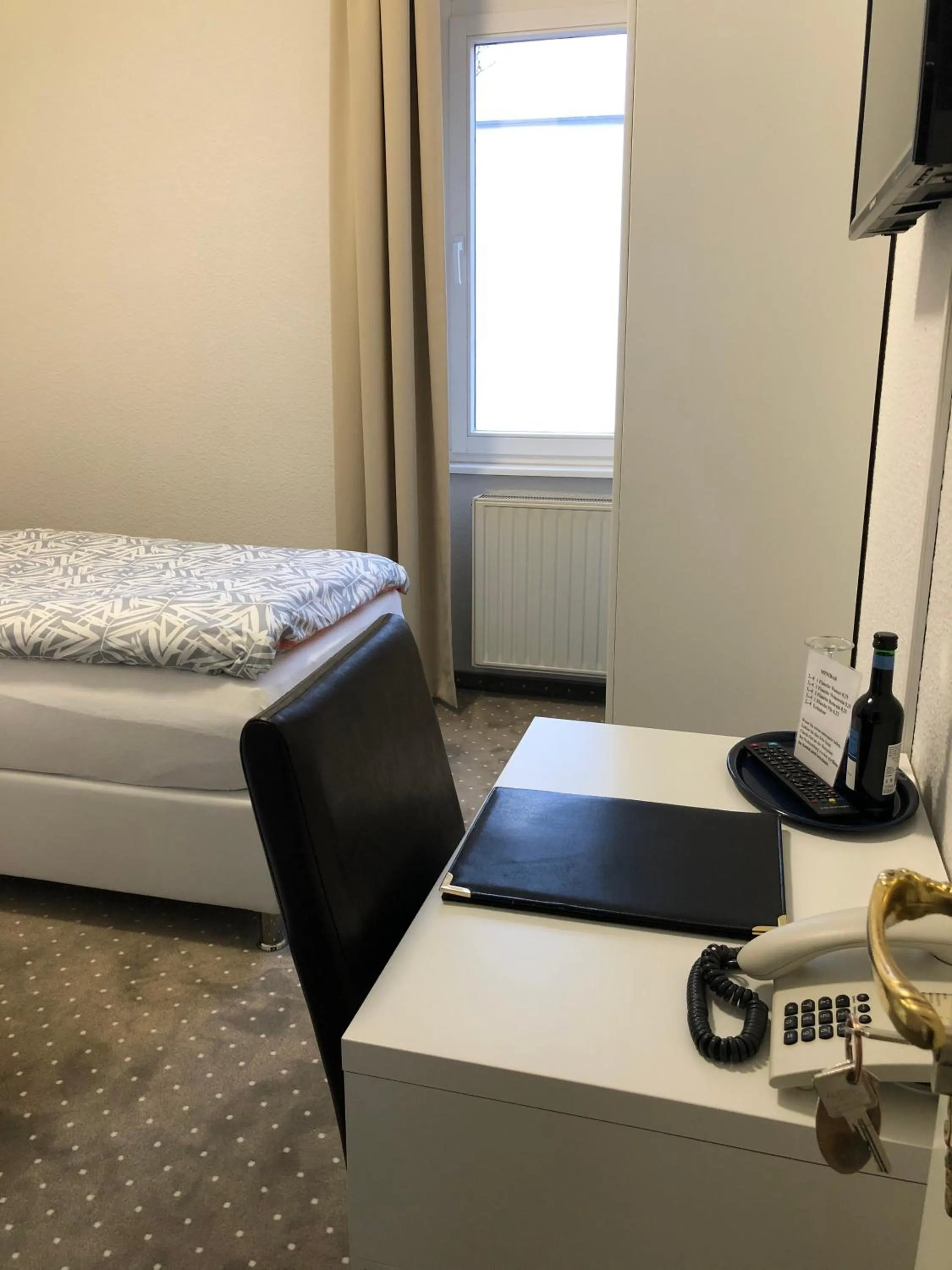 Bed in Hotel Goldenes Lamm