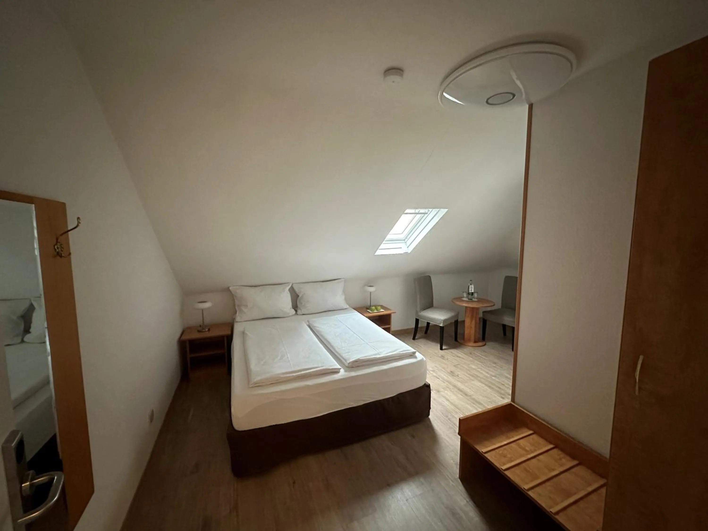 Bedroom, Bed in Hotel Goldenes Lamm