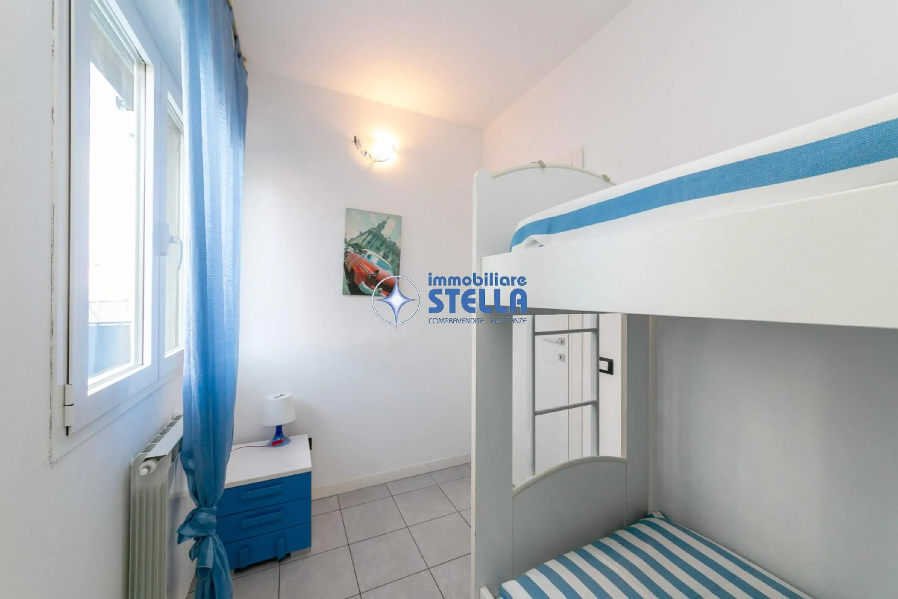 Text overlay in Condominio Milan