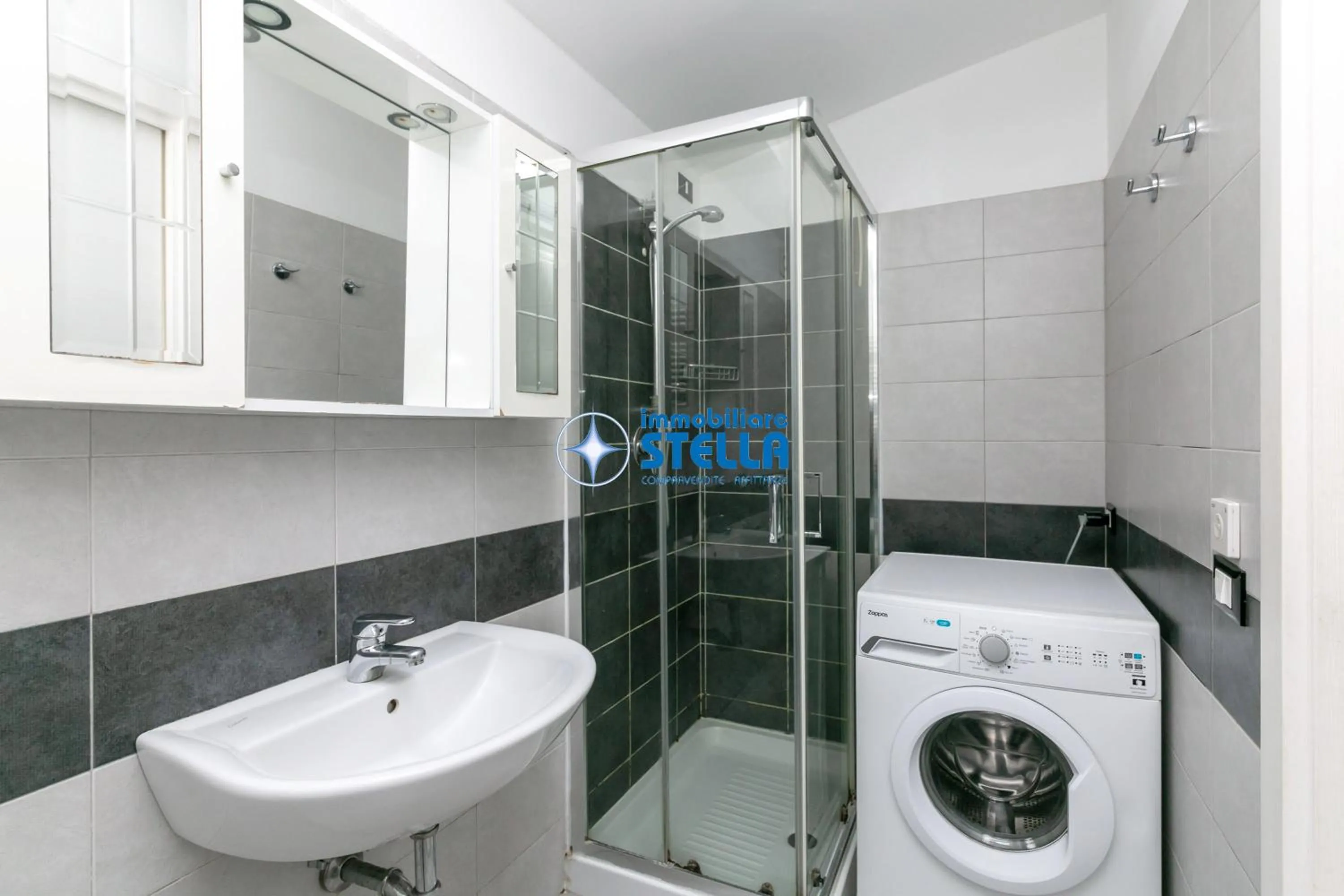 washing machine in Condominio Milan