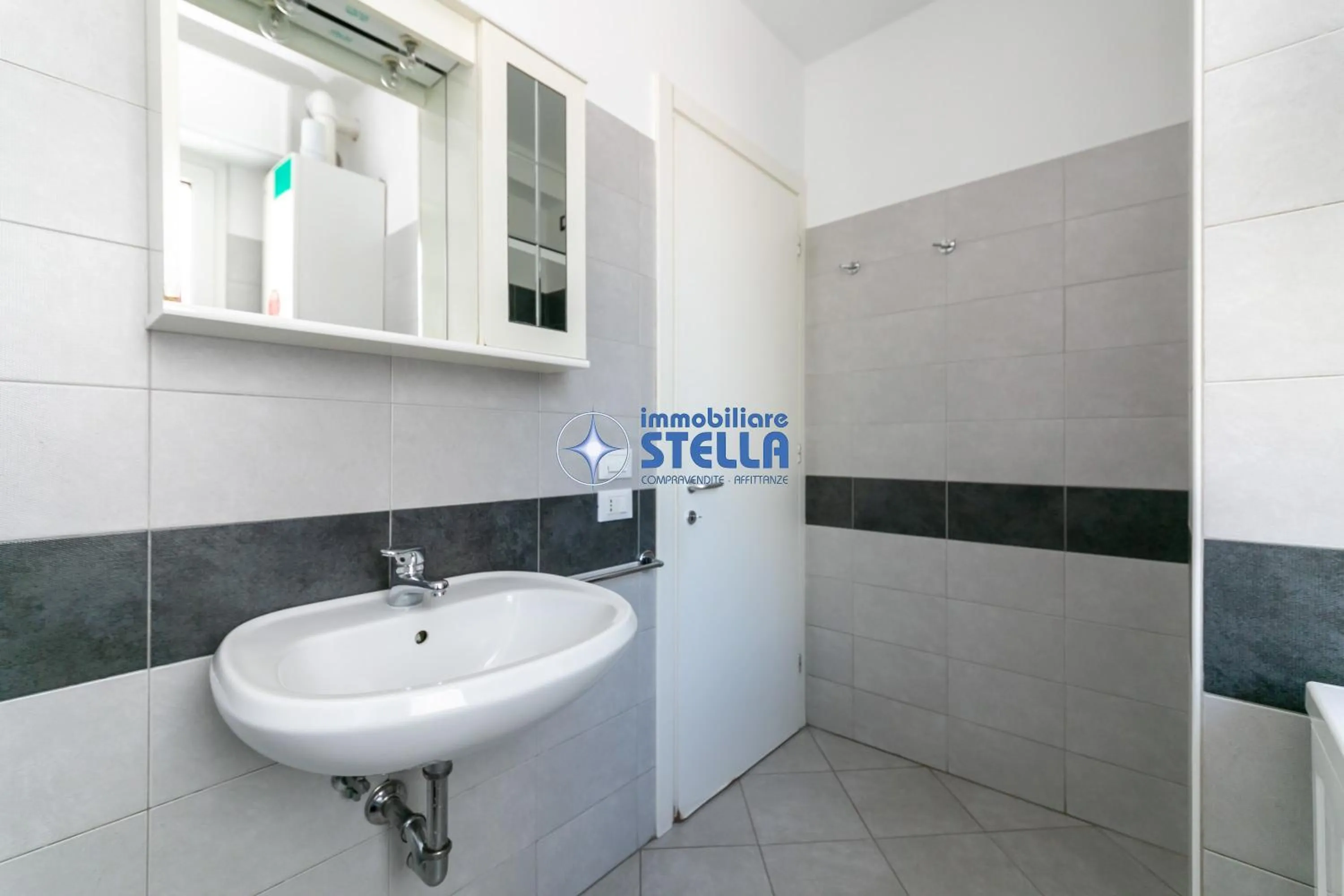 Toilet in Condominio Milan