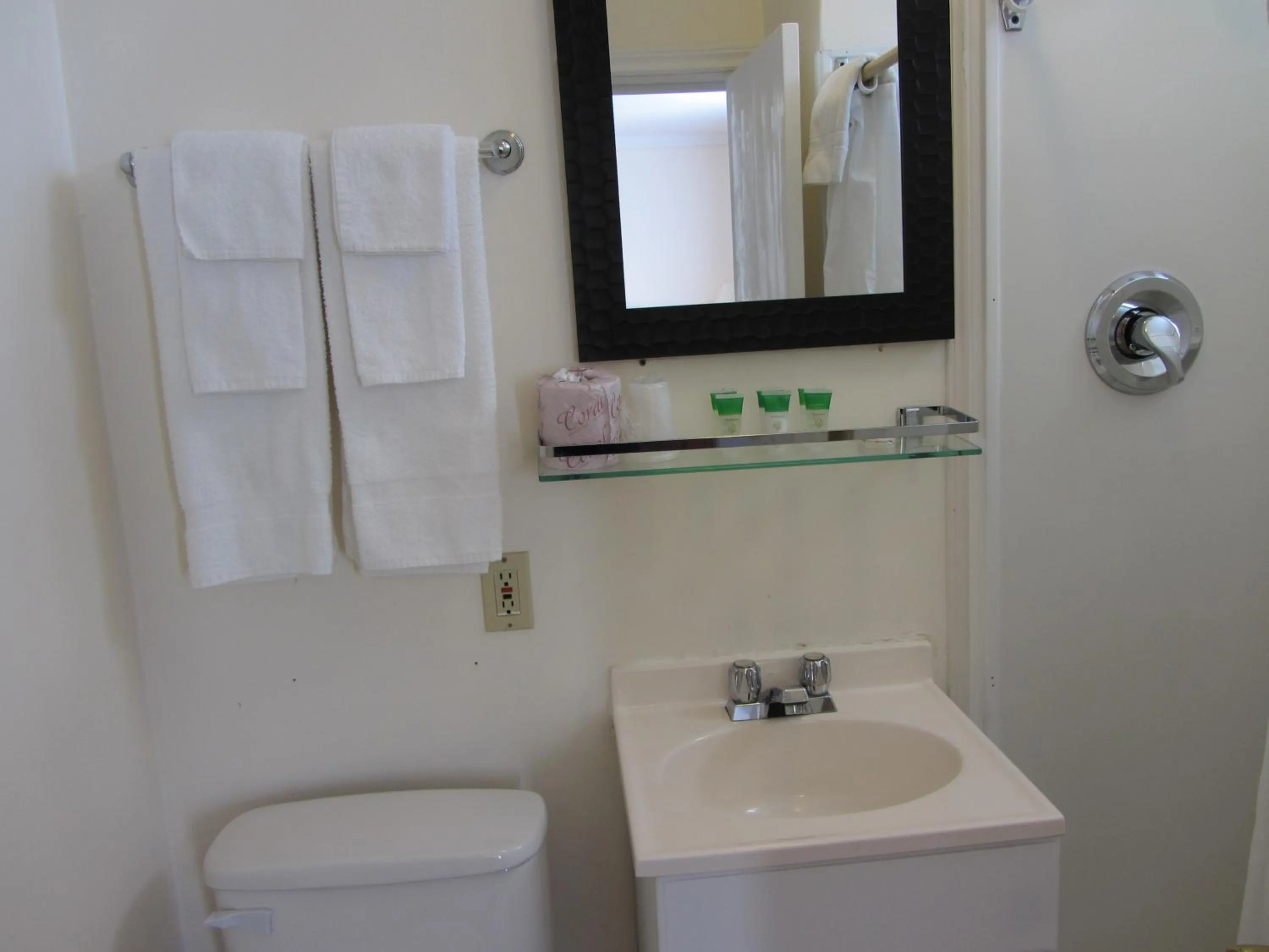 Bathroom in The Maplewood Motel