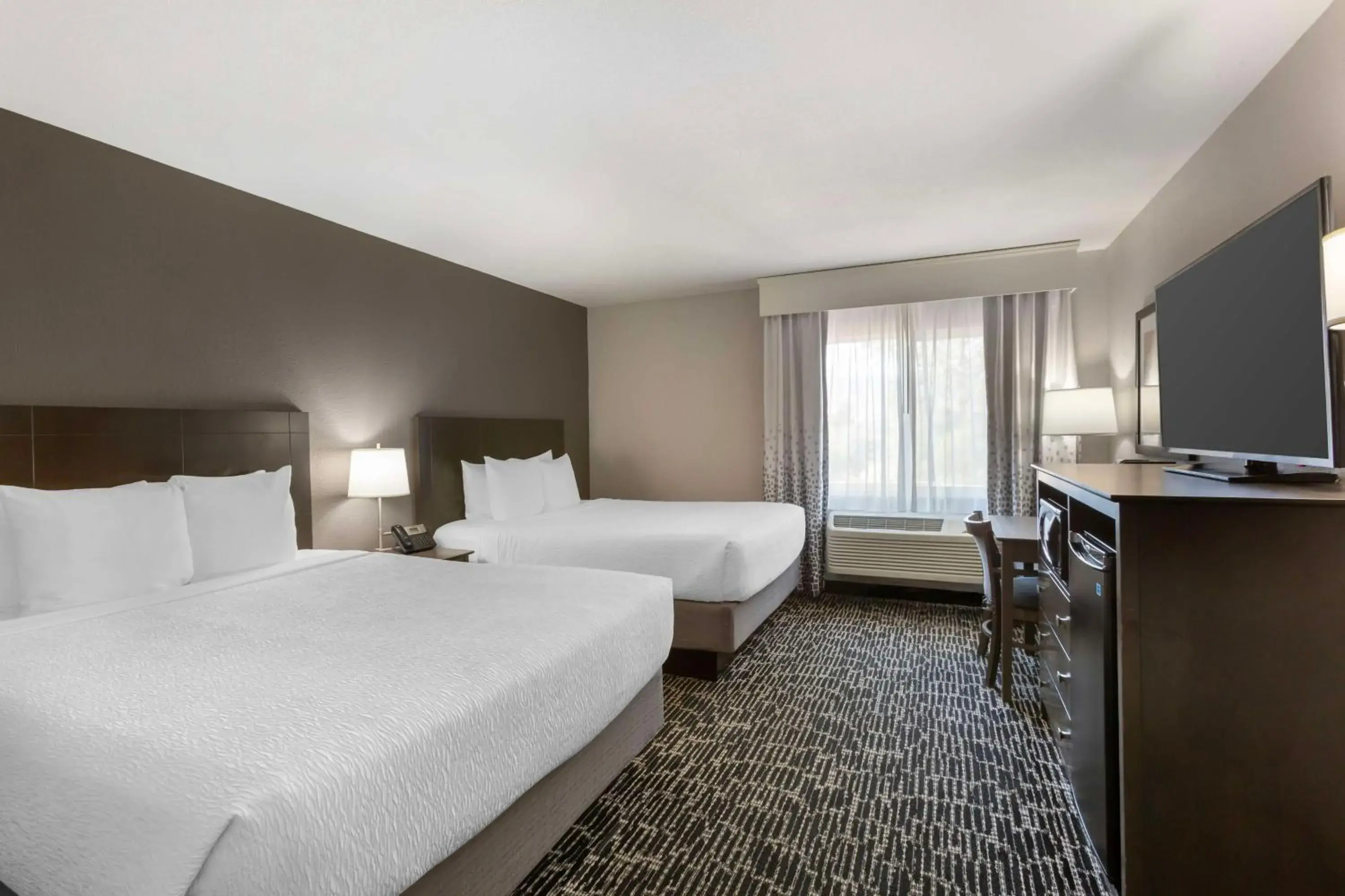 Queen Room with Two Queen Beds in Best Western Plus Sun Canyon Queen Room with Two Queen Beds in Best Western Plus Sun Canyon