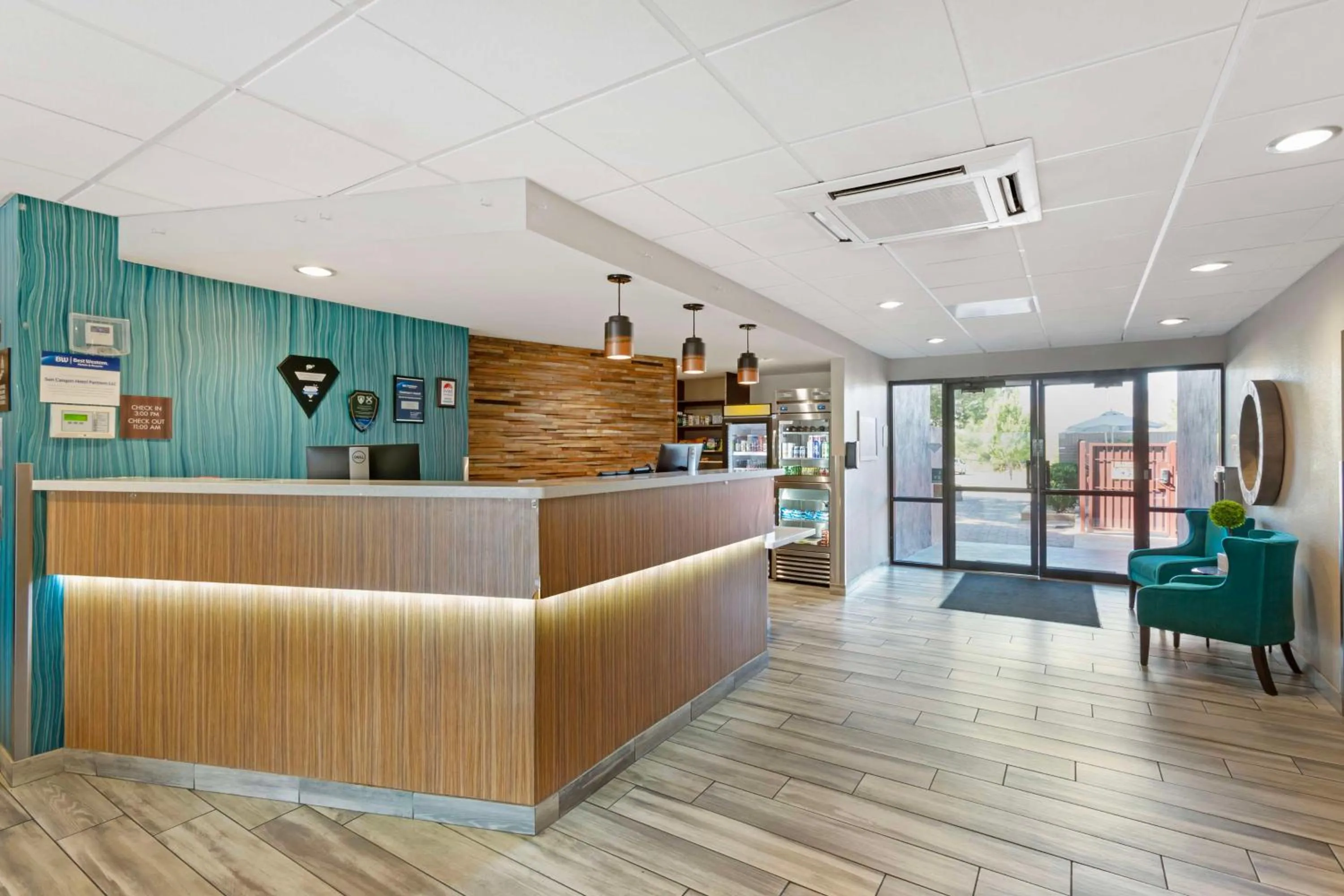 Lobby or reception in Best Western Plus Sun Canyon