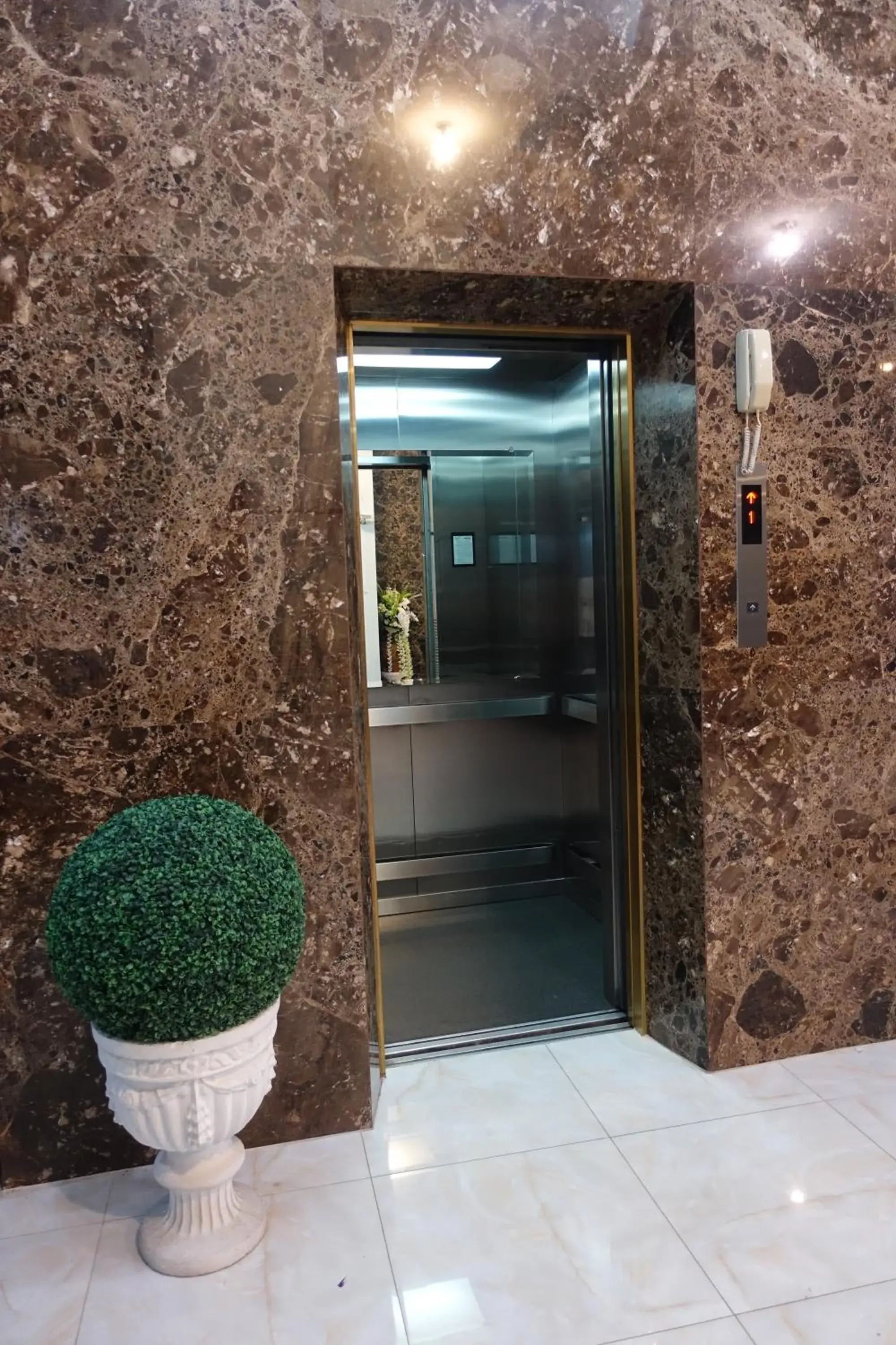 Serene Hotel Serene Hotel