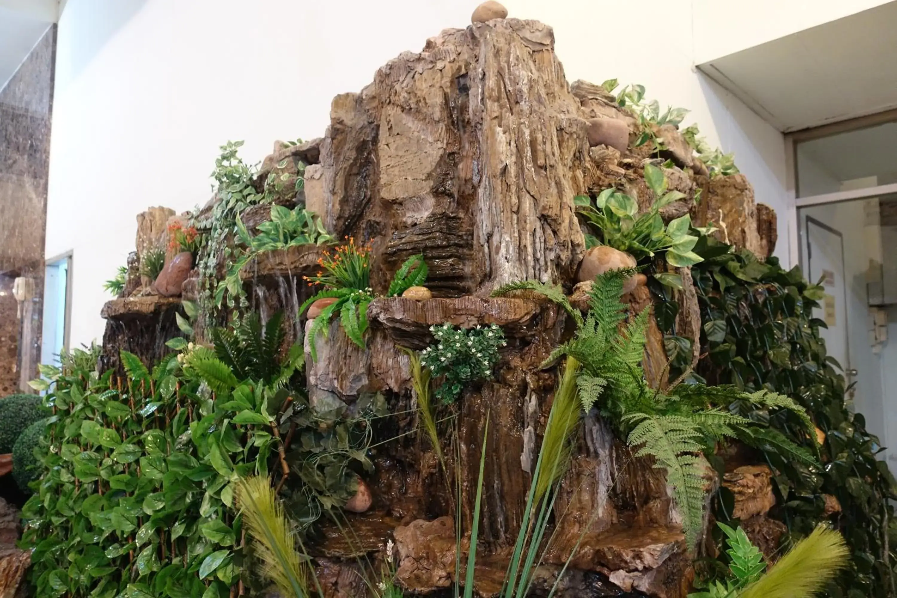 Serene Hotel Serene Hotel