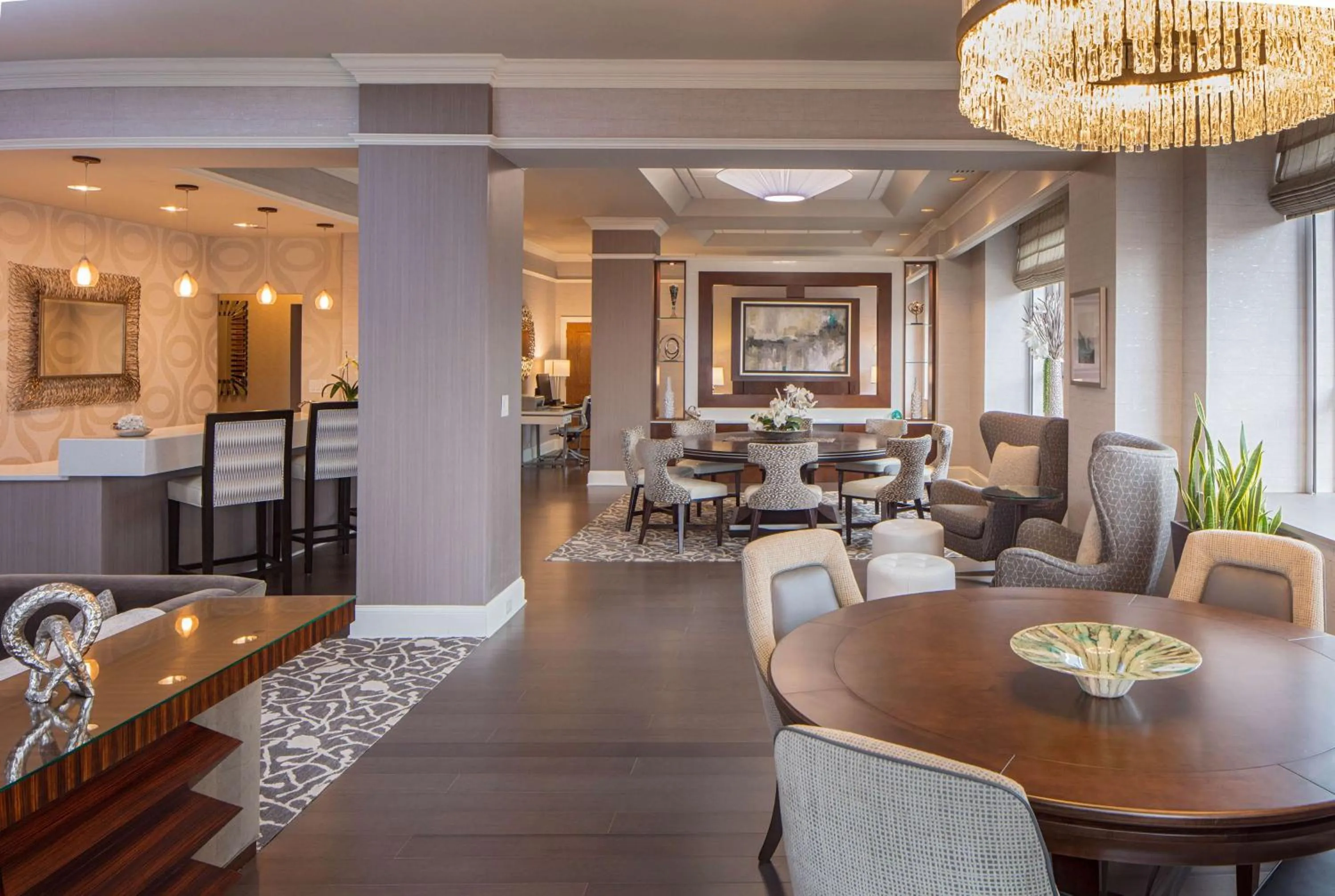 Photo of the whole room in Hyatt Regency Saint Louis at The Arch