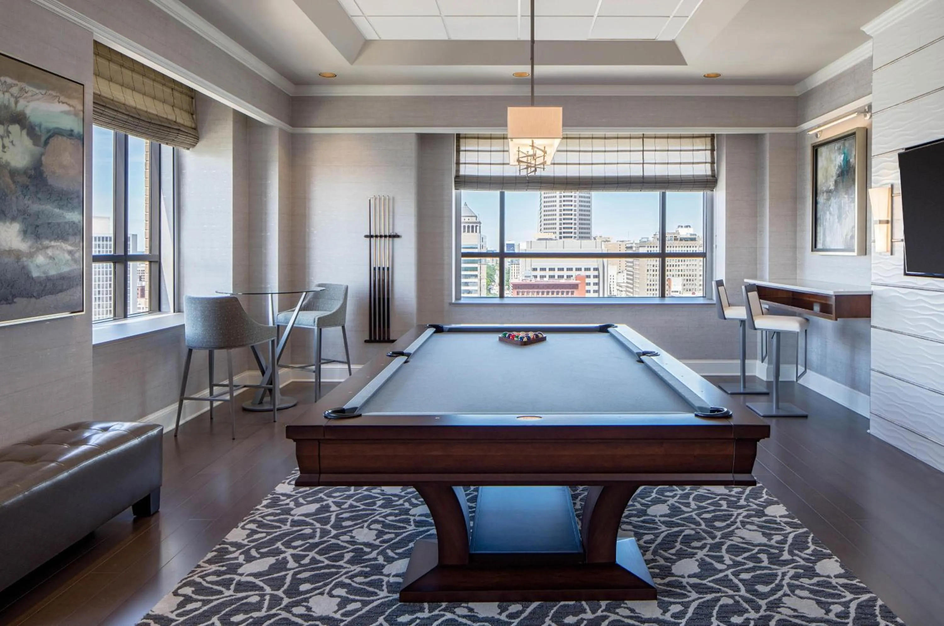 Photo of the whole room in Hyatt Regency Saint Louis at The Arch