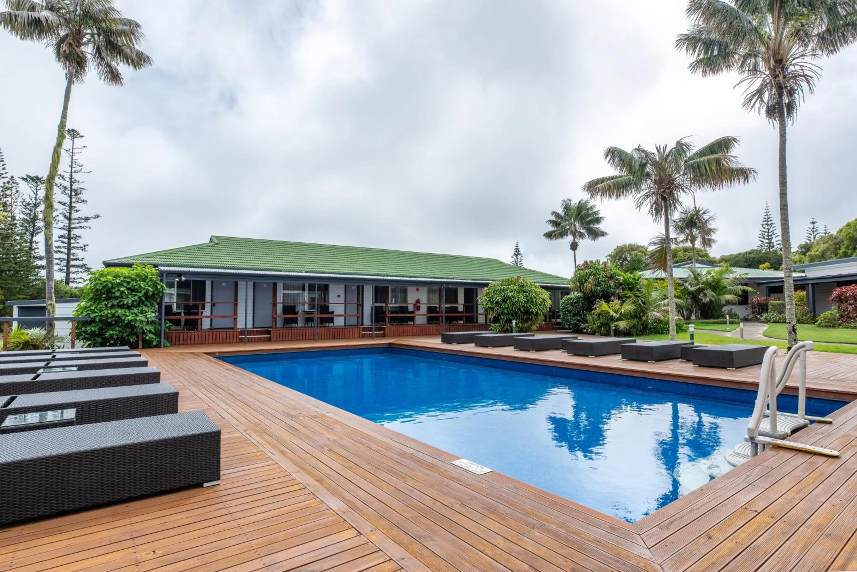 Swimming pool in Paradise Hotel & Resort